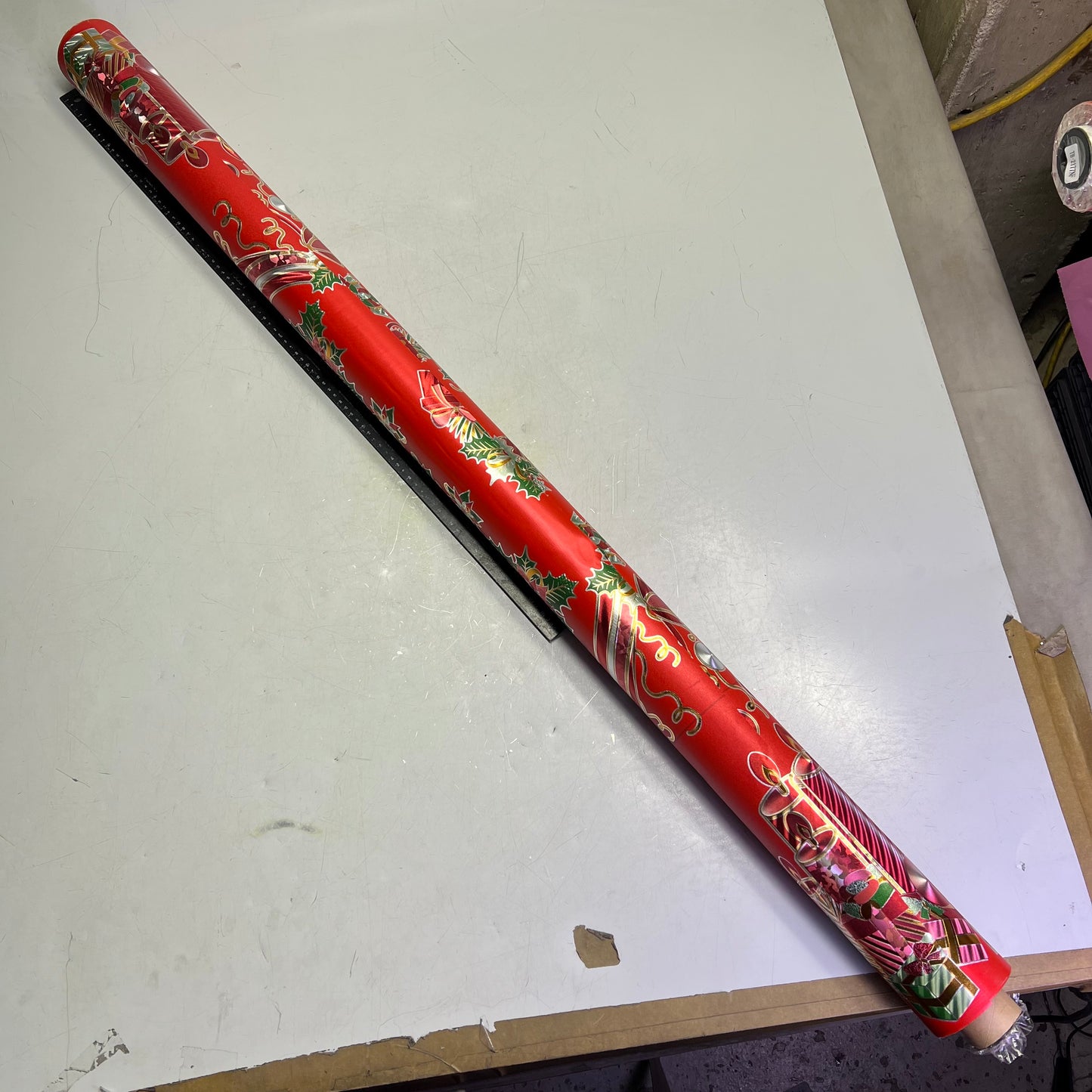 Christmas Shimmery Poinsettia, Candle & Bows Vinyl Table Cloth 54"x60' Red/Green