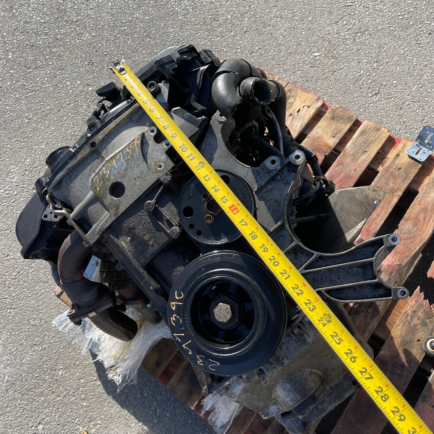 ZA@ Pallet of MIXED Engine Assembly for Volkswagen(?) (AS-IS)