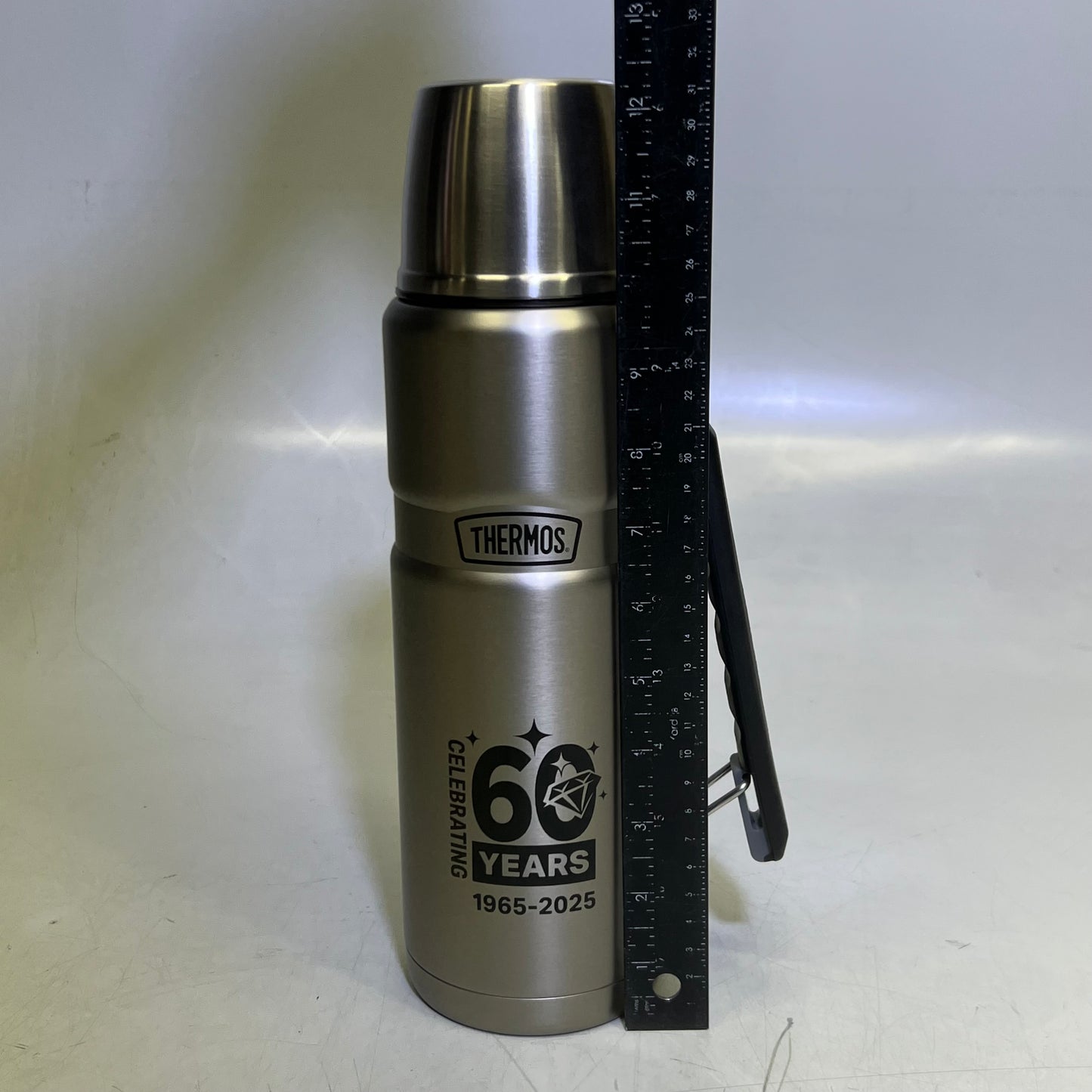 THERMOS Stainless Steel Vacuum Insulated Beverage Bottle 40 oz. SK2010MSTRI4