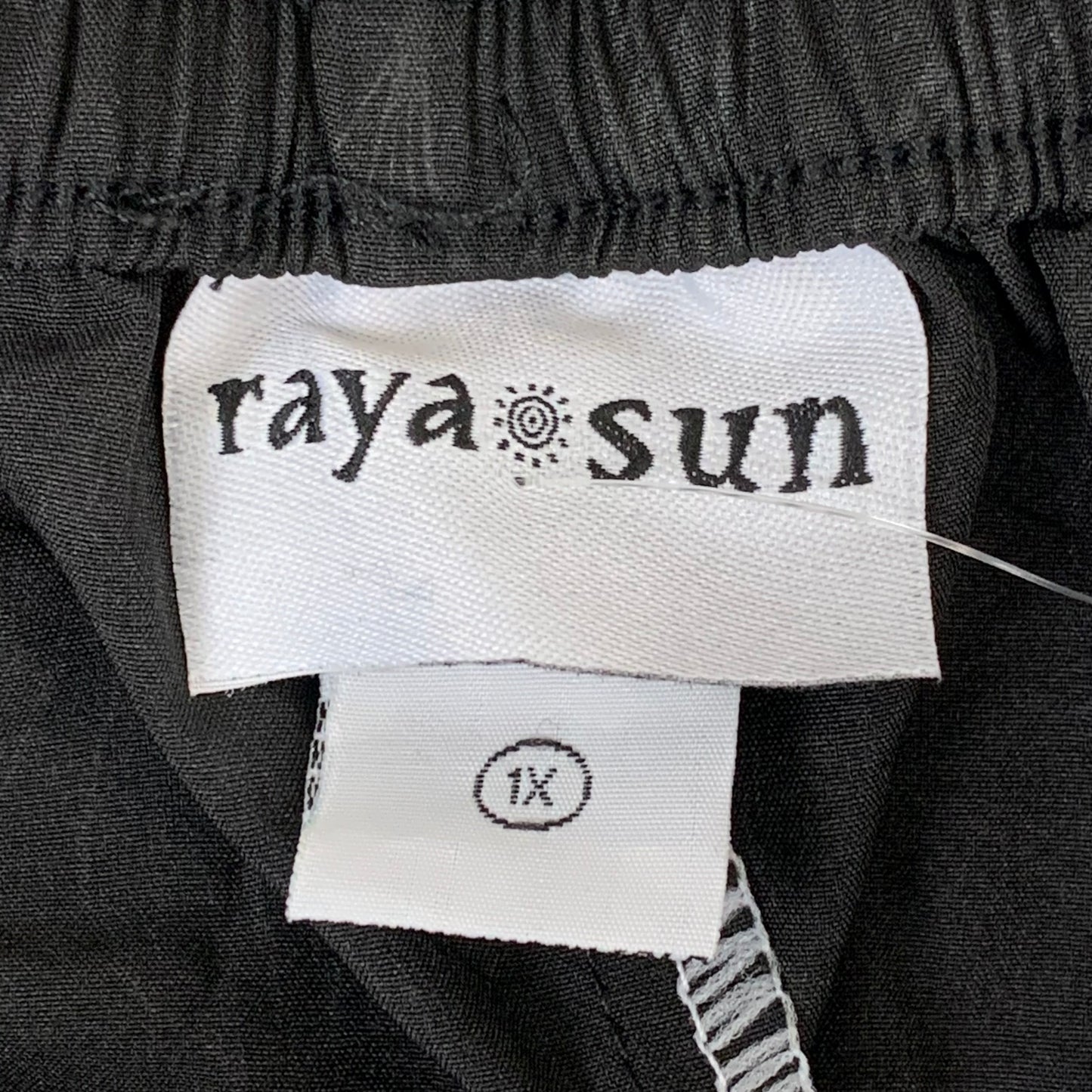 RAYA SUN Stretch Swim Style Shorts W/ Flower Design Women's 1X Black/Gray