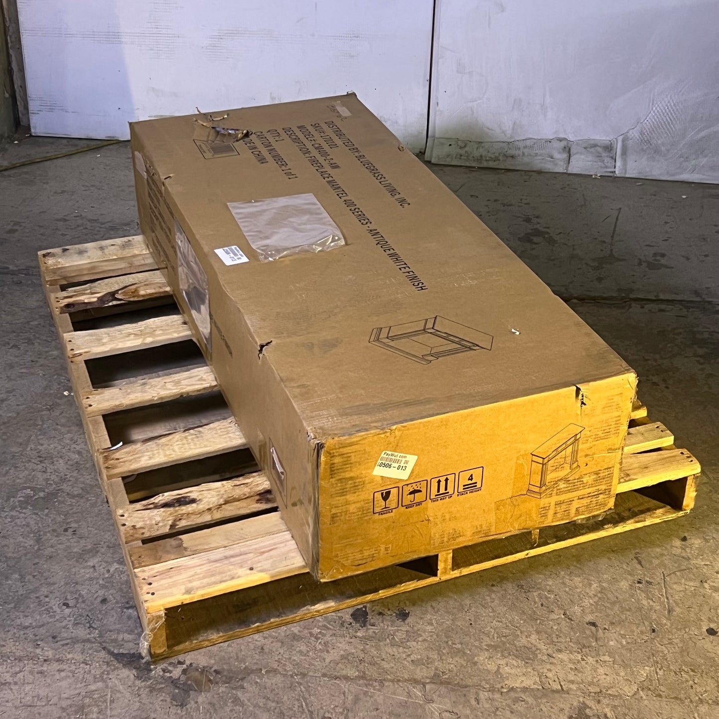 DULUTH FORGE Dual Fuel Ventless Gas Fireplace, With Mantel - 32,000 BTU White Finish CM400-2-AW