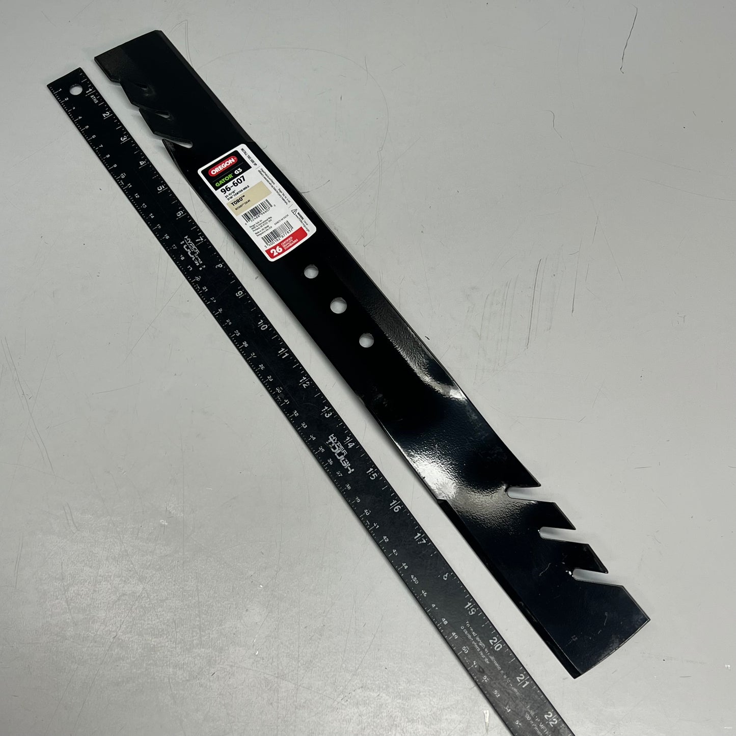 ZA@ OREGON Gator Lawn Mower Blade 21-11/16" / 7/16 Center Hole Black 96 607 VAWQ001