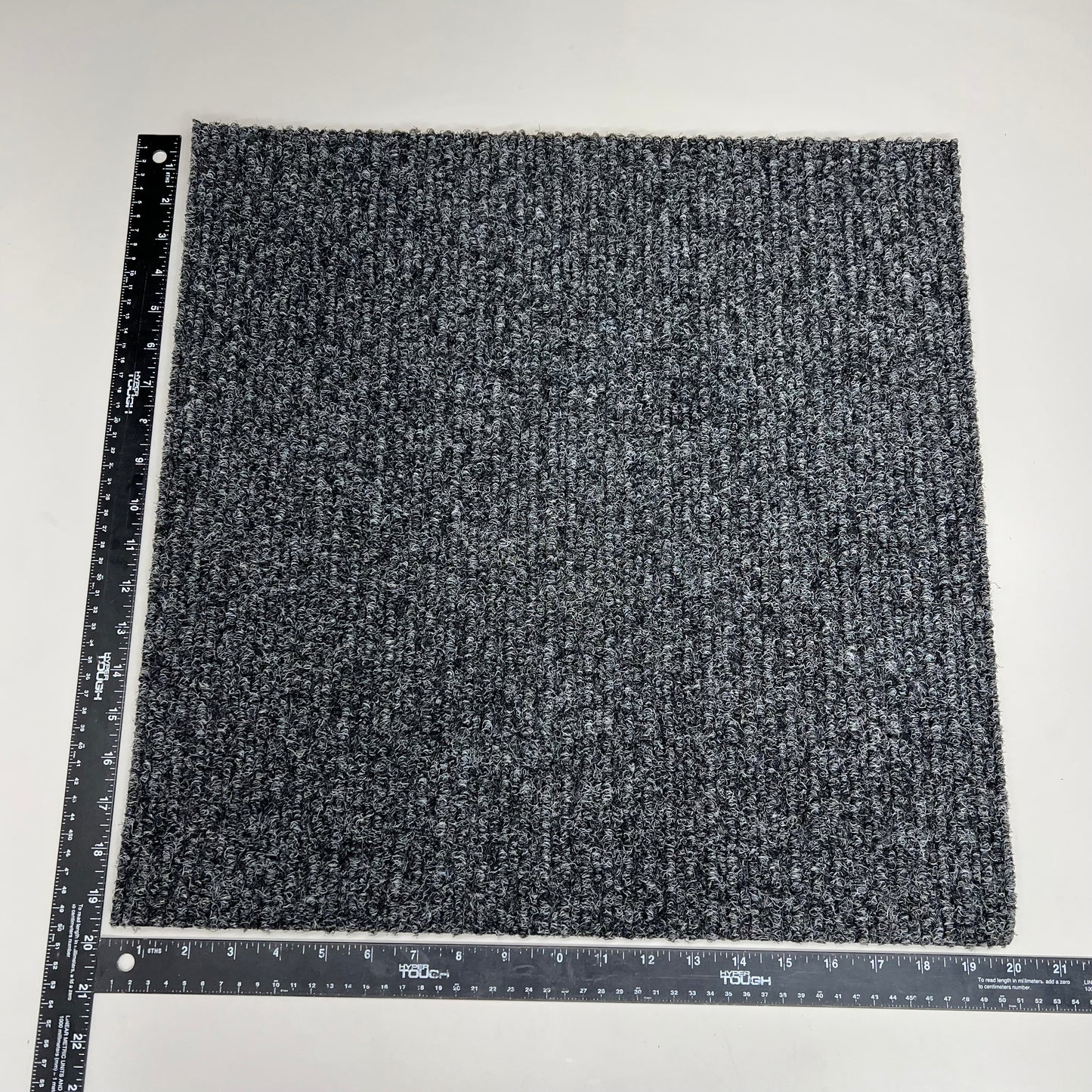 PENTZ (16 PACK) Fast Break Modular Glue Down Carpet Tiles Textured Loop 20"X20"