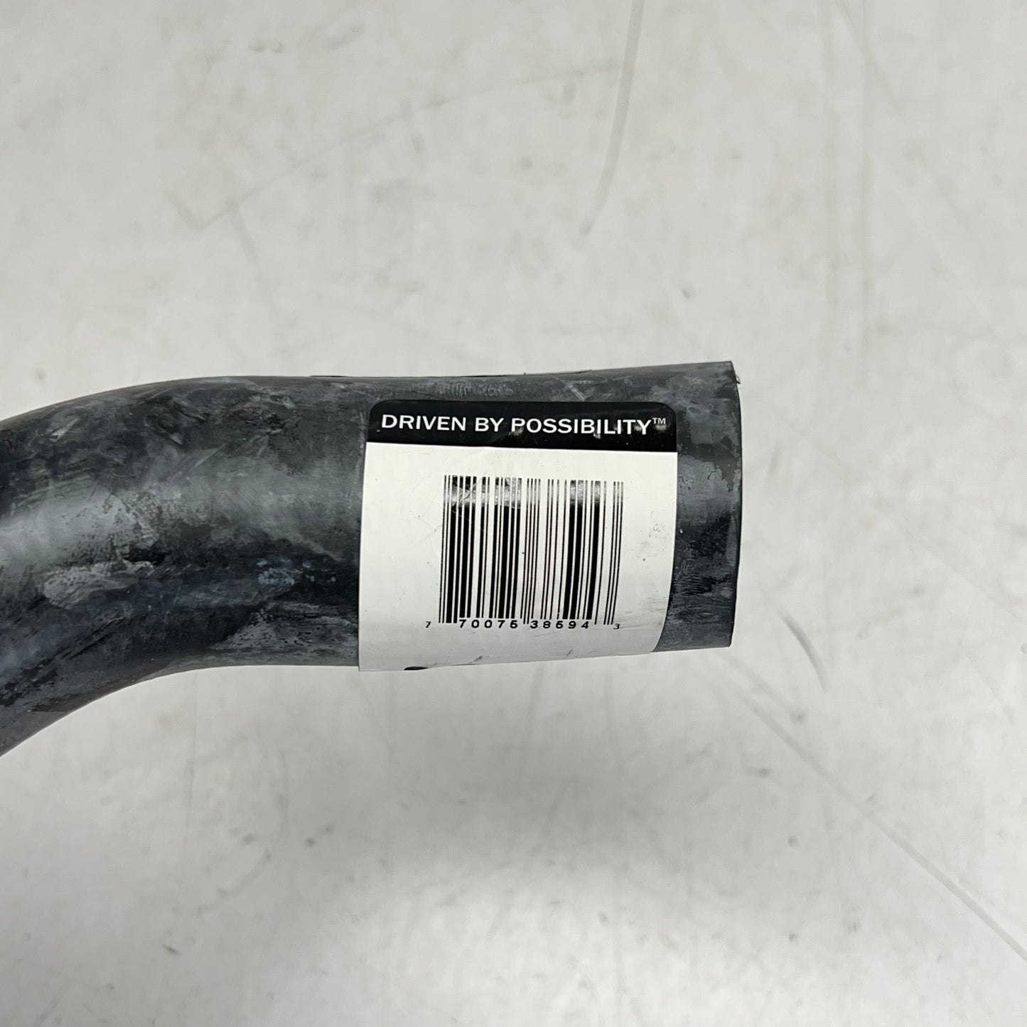 GATES Coolant Hose for Chevrolet, Pontiac & Saturn 17-5/16" L Black 23472