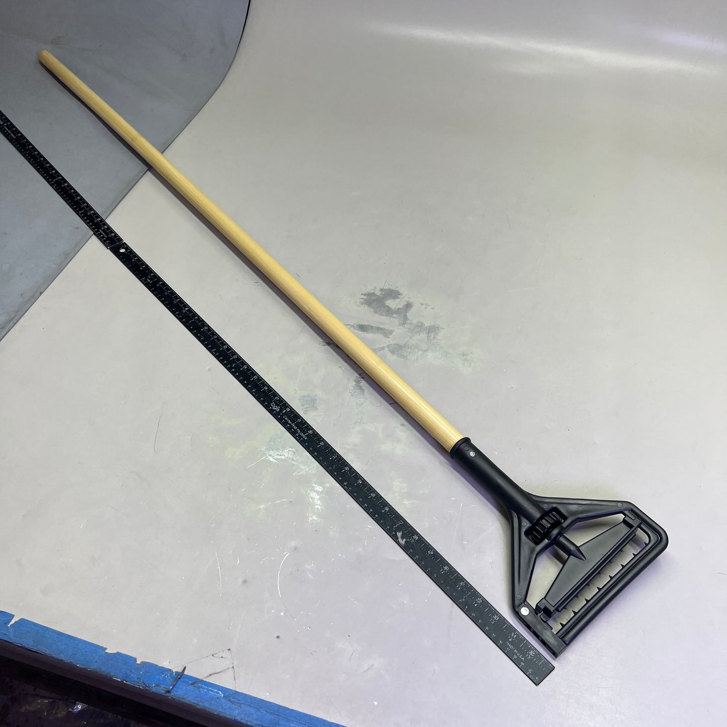 ZA@ CARLISLE (6 PACK) Quick Change Mop Handle Plastic/Wood 60" 36936500