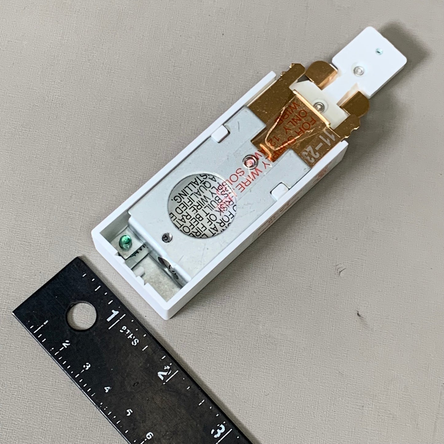 LEVITON (2 PACK) ConTech Single Circuit Live EndFeed Top Access White LA-10-P