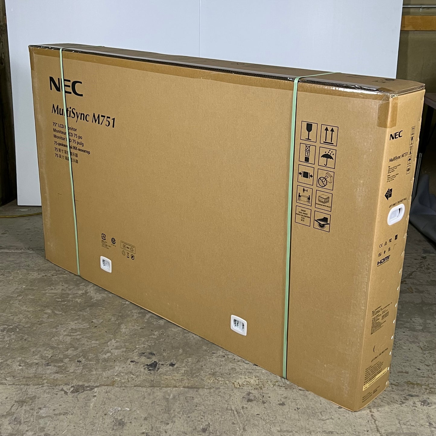 NEC MultiSync 75" LCD Monitor Display Black M751 (New, Distressed Box)