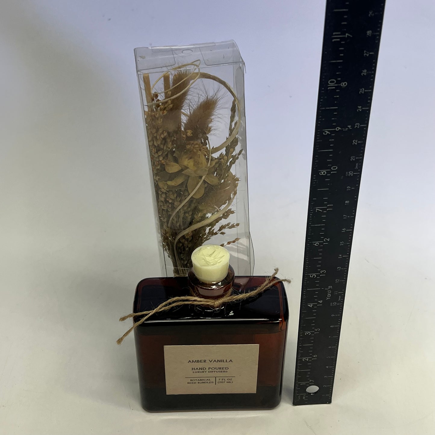 ANDALUCA HOME Amber Vanilla Dried Reed Bundle Fragrance Diffuser 7 fl oz Amber