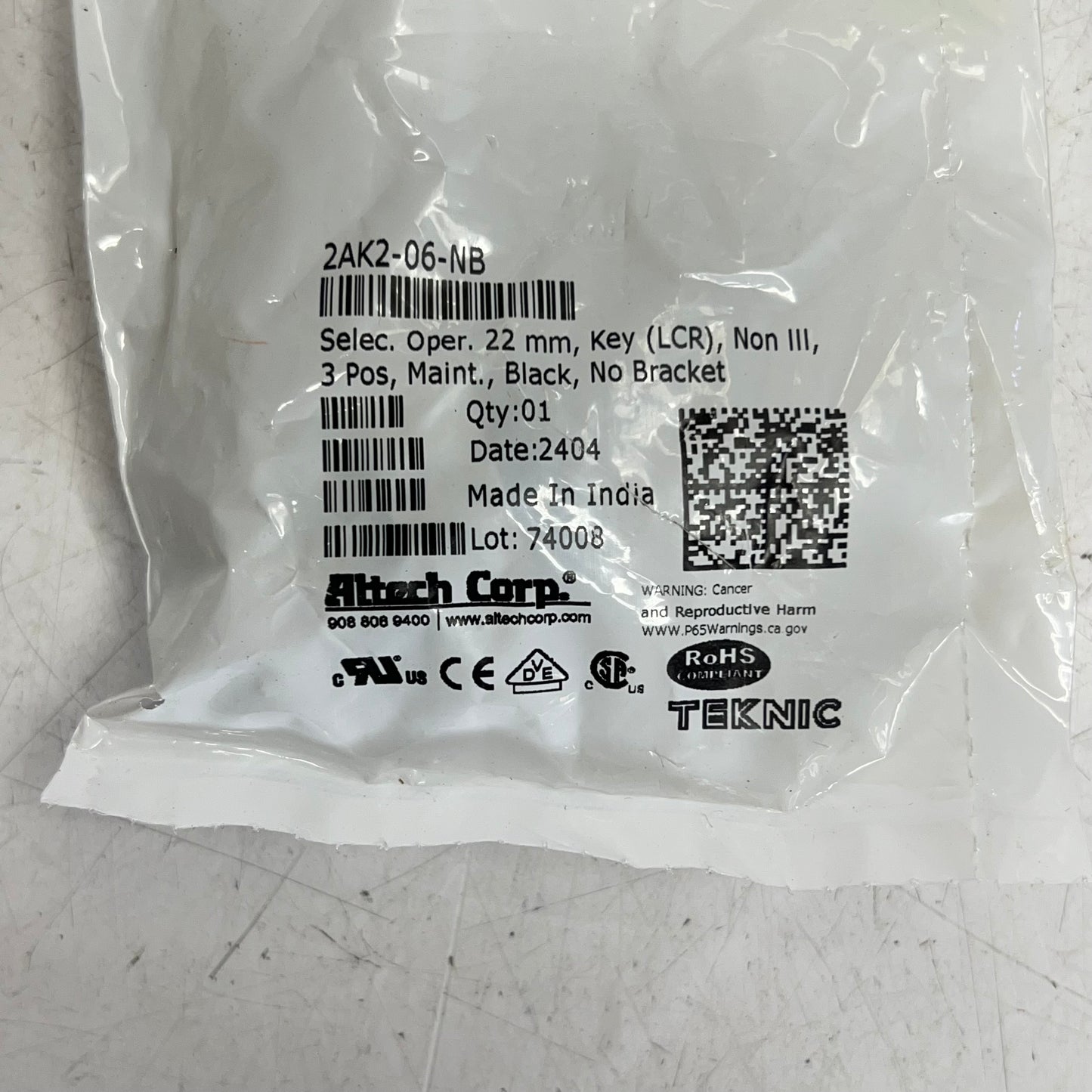 ALTECH CORP Selector Switch Operator Maintained Key 22mm 3 Position 2AK2-06-NB
