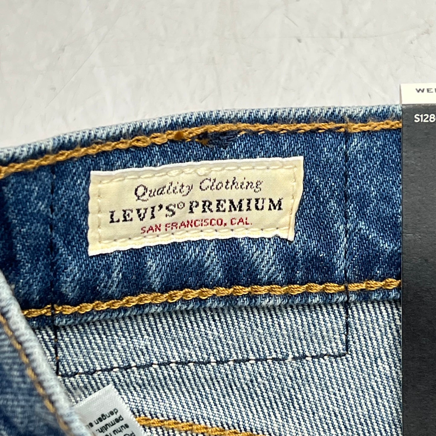 LEVIS High Rise Wedgie Bootcut Jeans Women's Sz 26x32 Fair Point Psk A87100002