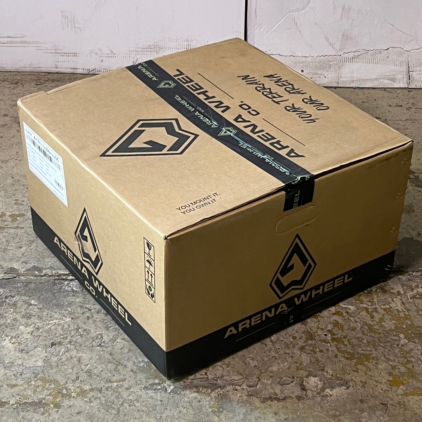 ARENA WHEEL Battle Wheel 17" x 9", Stud Circle: 6 x 139.7 Satin Gun Metal Center Stain Black Lip A101