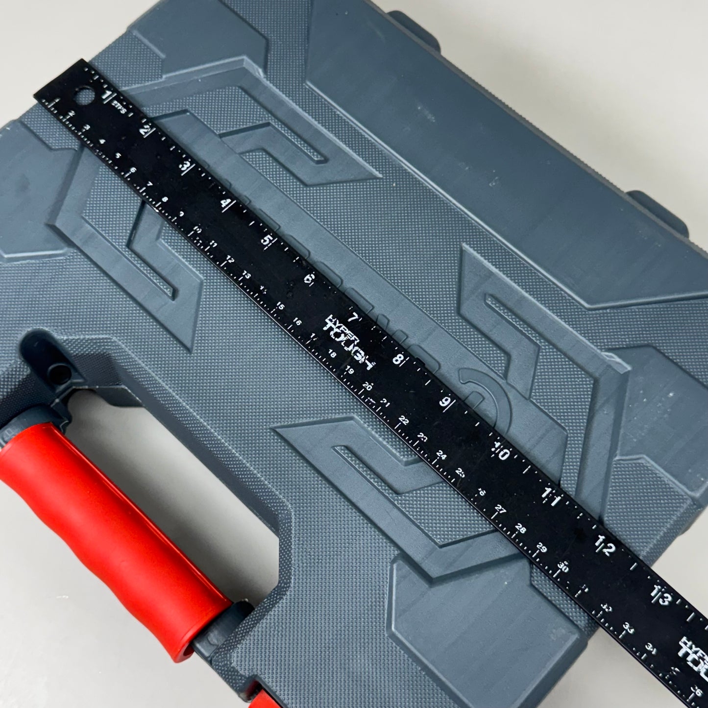 CRESCENT 1/4-Inch & 3/8-Inch Drive 6 & 12 Point SAE/Metric Mechanics Tool Set