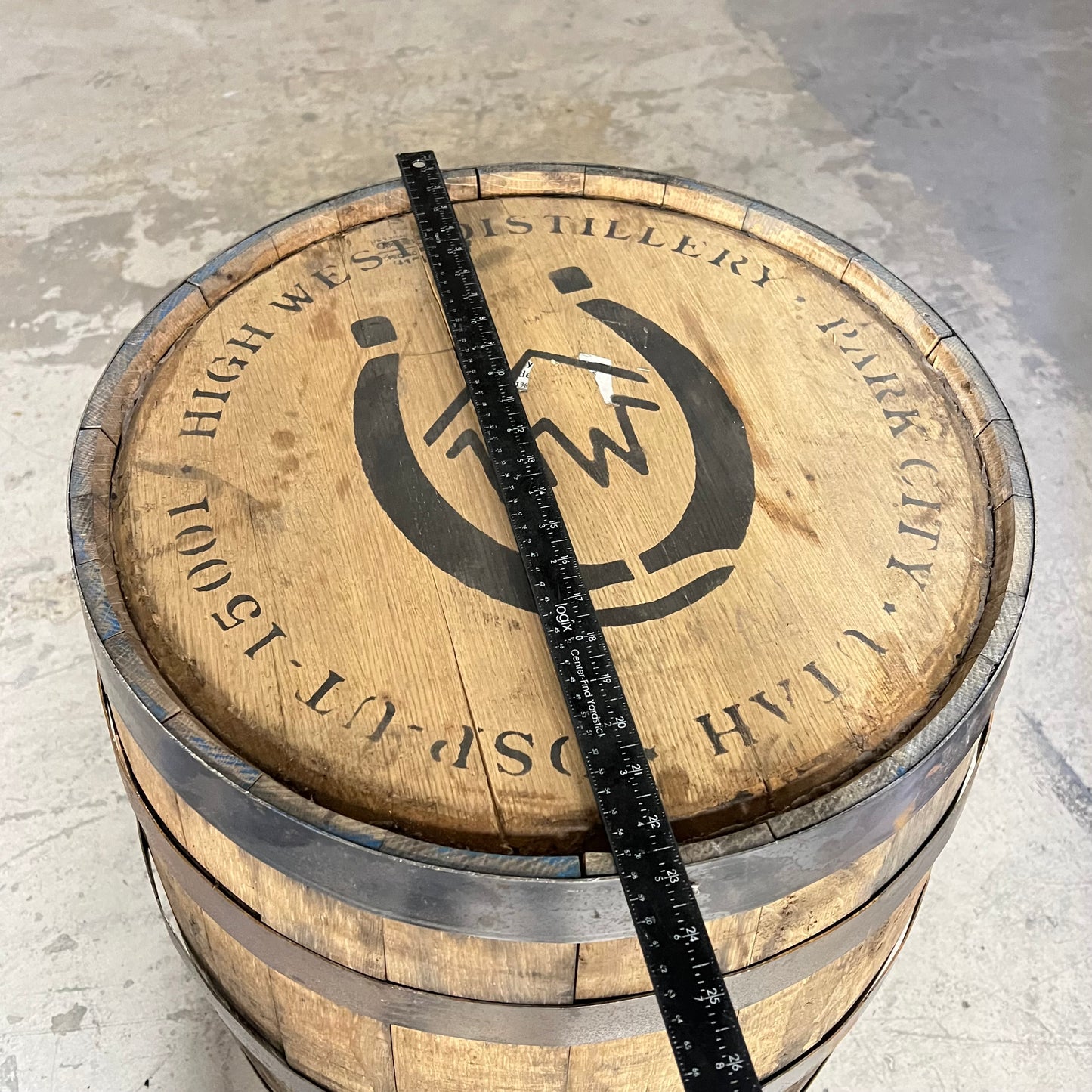 ZA@ HIGH WEST DISTILLERY Wooden Whiskey Barrel 30 Ga 35"x22"x22" Brown (Used)