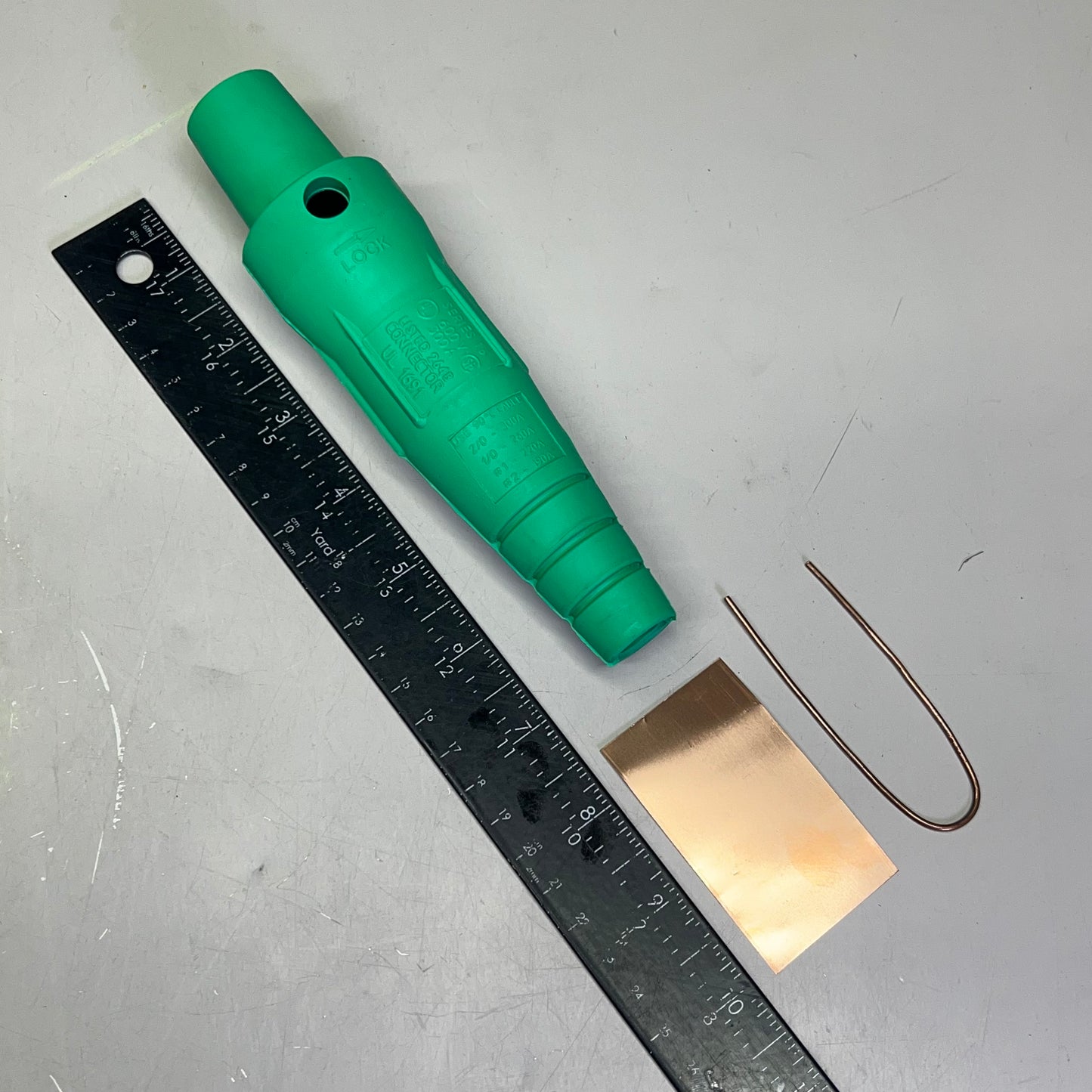 LEVITON Double Set Screw Termination Female #2 -2/0 AWG 16 Series Green 16D31-UG