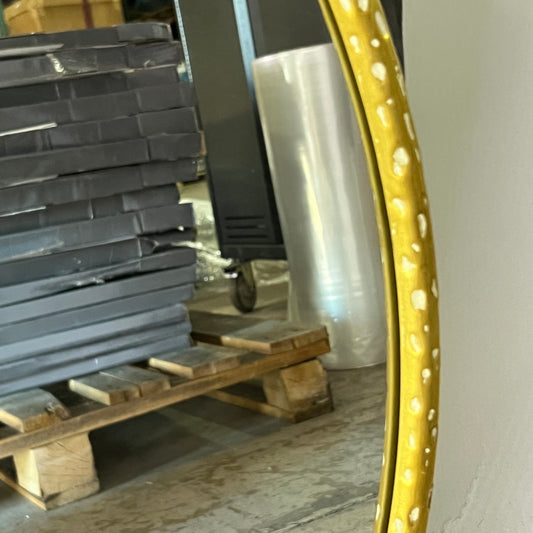 ATELIER Round Luxury Decorative Mirror Sz 31.5" x 31.5" Gold (Distressed Box)