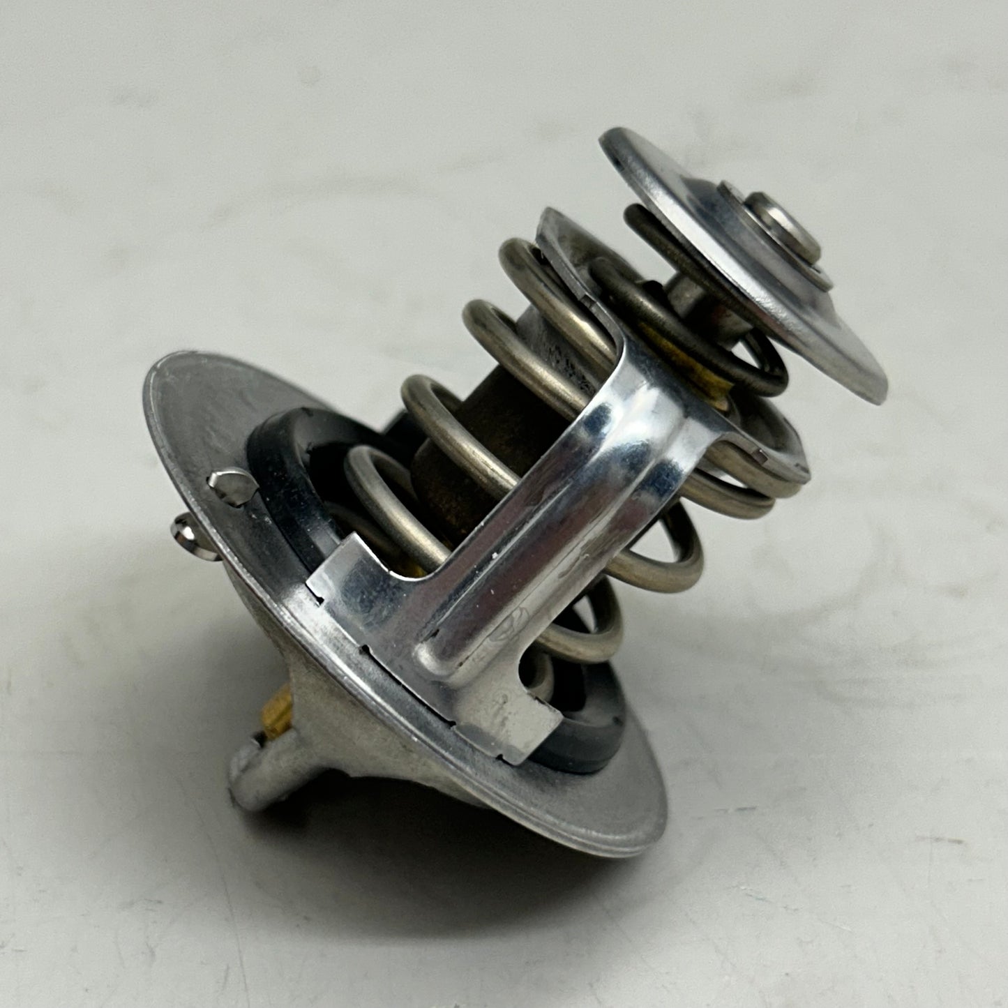 MAHLE Engine Coolant Thermostat Replacement Part For Honda TX14478D