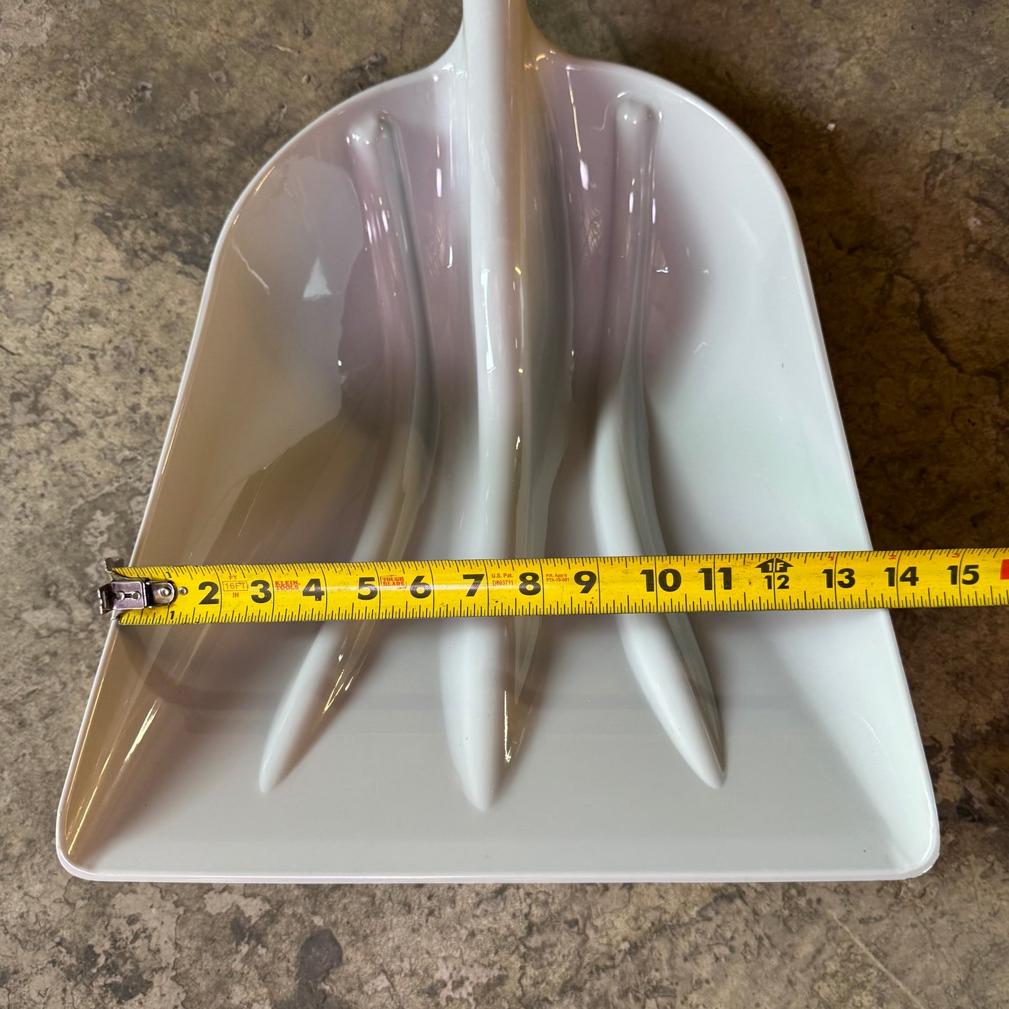 TRUE TEMPER #12 Poly Scoop Lightweight & Non-Sparking 1680100