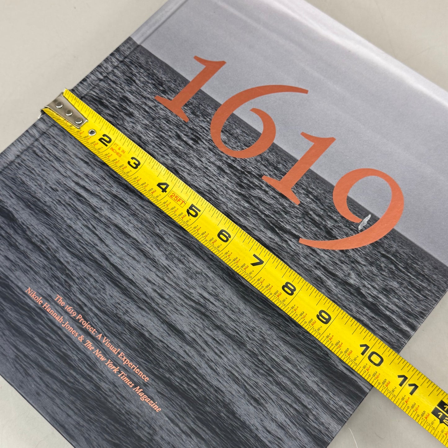 THE 1619 PROJECT: A VISUAL EXPERIENCE Nikole Hannah-jones & the New York Times Magazine (New (Good))