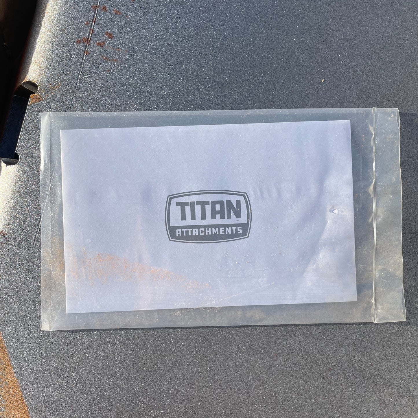 Z@ TITAN ATTACHMENTS Universal Quick-Tach Mount Plate 164100 (AS-IS, Rust)