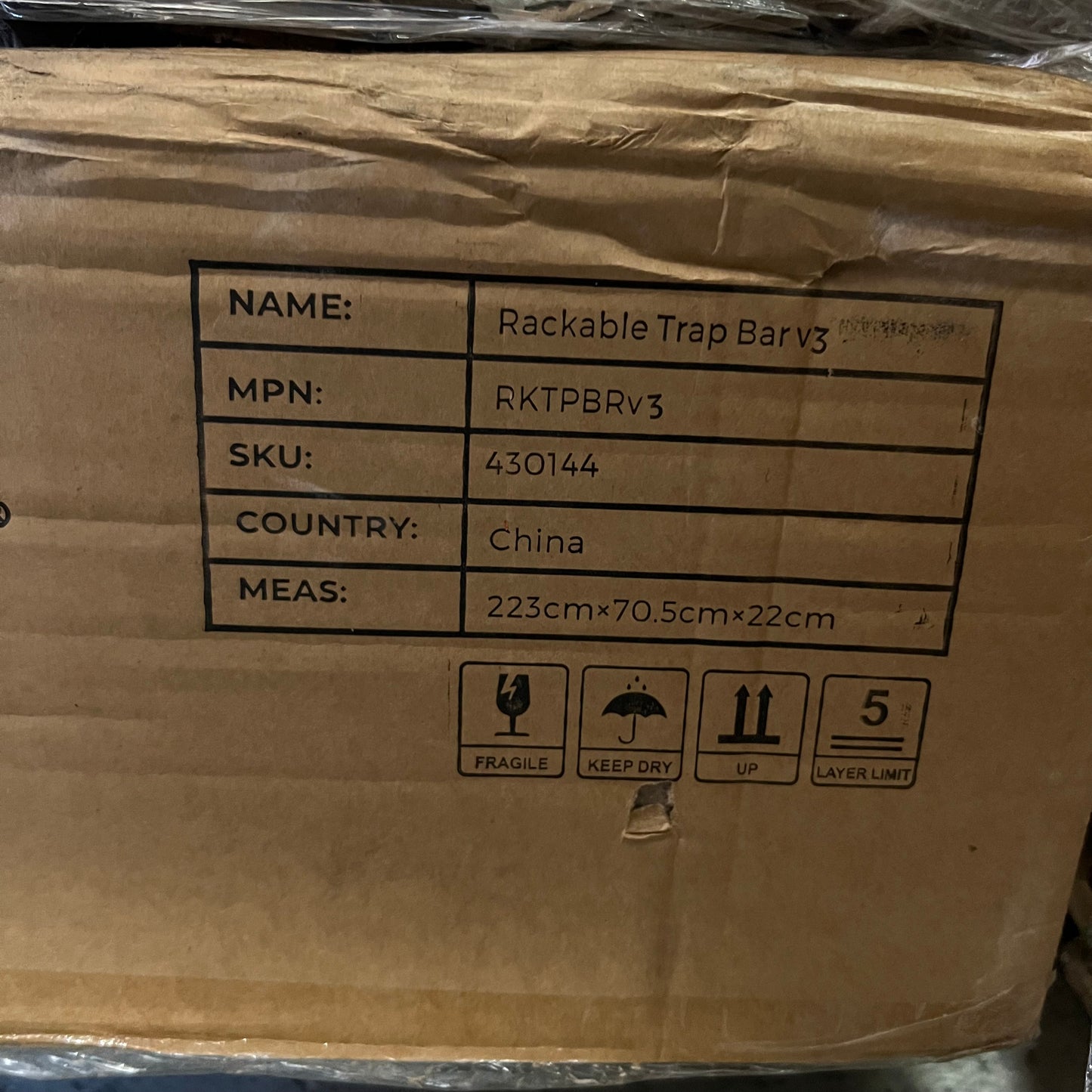 TITAN Rackable Hex Trap Bar V3 Sz 7.5"H x 85.5"L x 28.5"W, RKTPBRV3