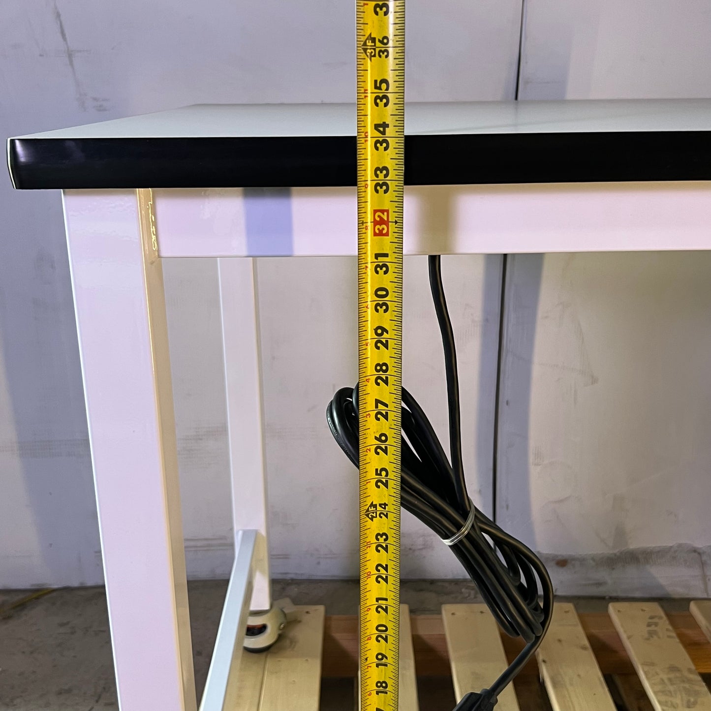 BENCH-TEK Table W/Power & Wheels Sz 36"L x 30"W x 34"H, White