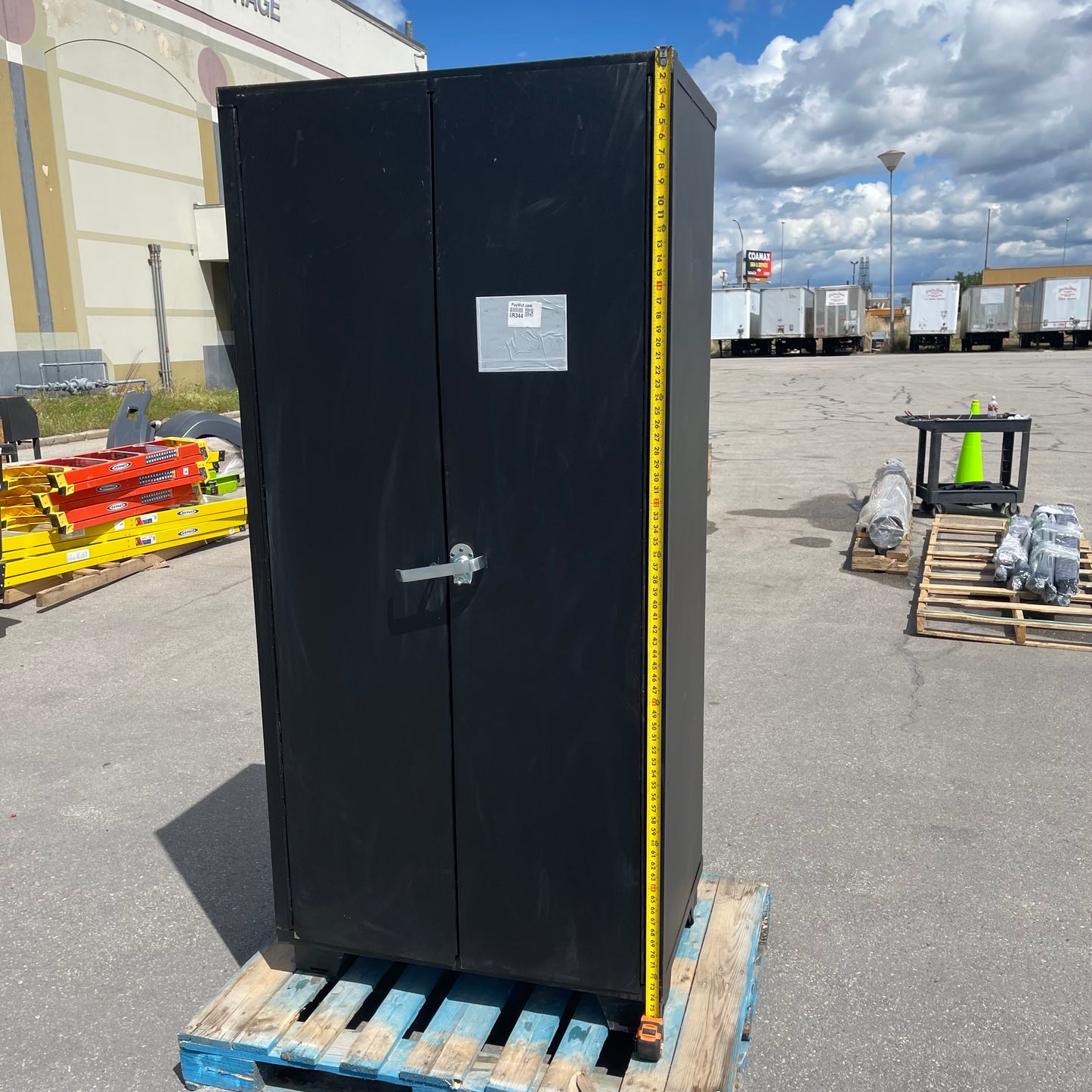 JAMCO Steel Storage Cabinet W/ 122 Yellow Bins 78" x 36" x 24" Dark Grey DF236BL