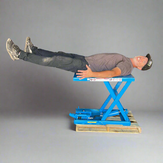 VERSACE Hydraulic Lift Table Max Cap 550 Lbs 20"W x 32"L x 6"-28"H Blue X25CNBI