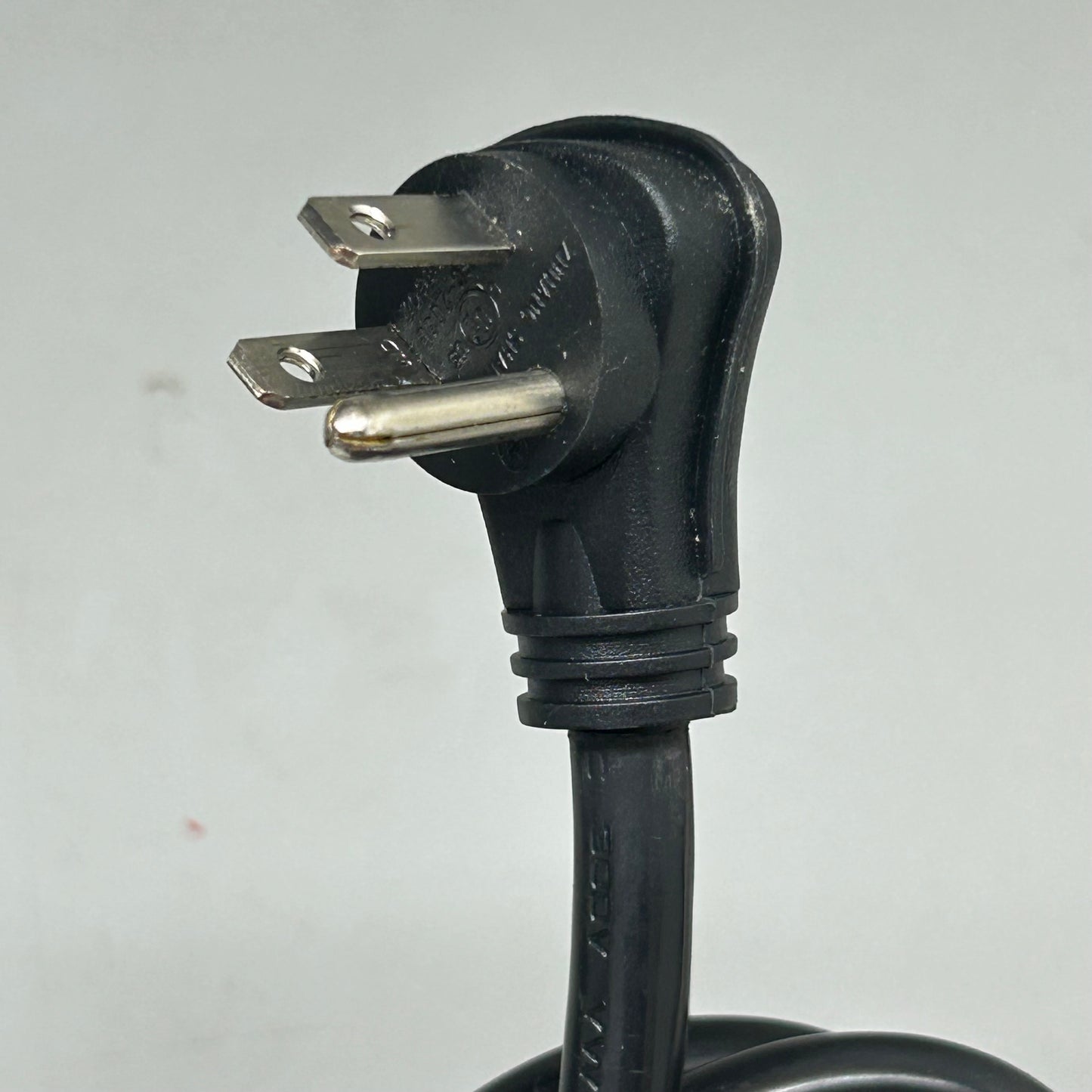 ZA@ MOD POWER & LIGHTING SOLUTIONS Desk/Bench Power Outlet Clamp W/ 2 USB Outlets 10' Black TV2802-F-C-BK-A