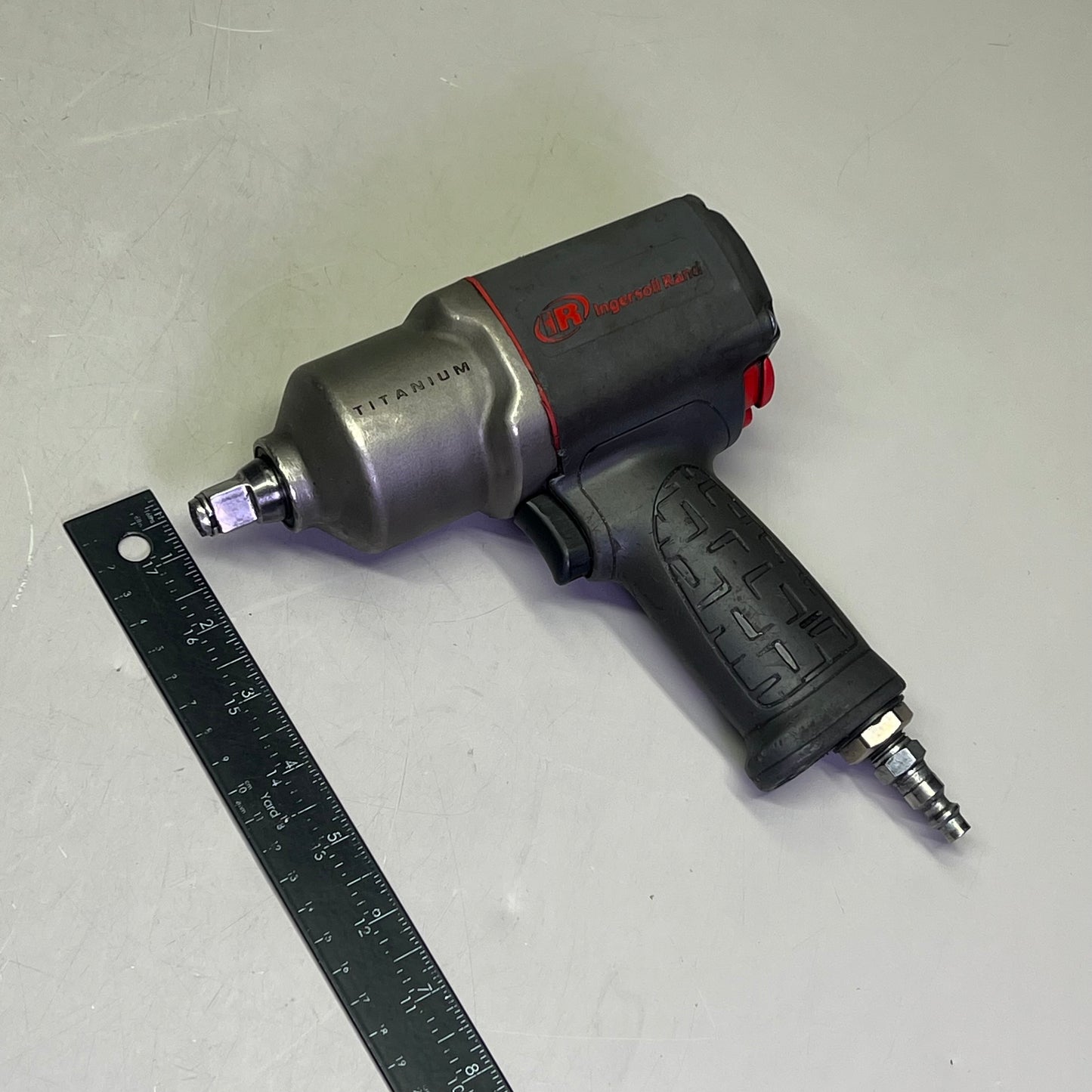 INGERSOLL RAND Pistol Grip Impact Wrench Twin Hammer 1/2" Square Drive (Used)