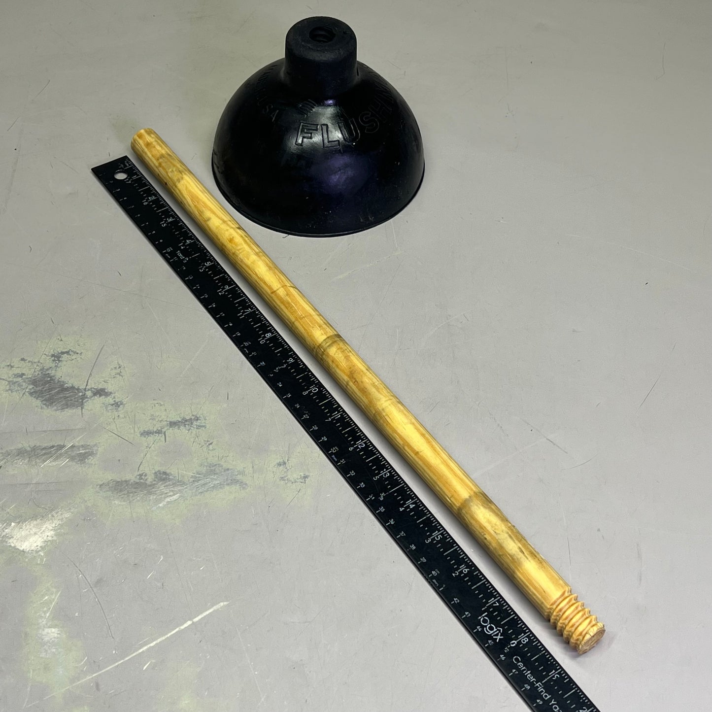 ZA@ FLUSH MASTER Toilet Plunger W/ Wooden Handle 6" Dia x 19" Handle Black 9200W-LA001