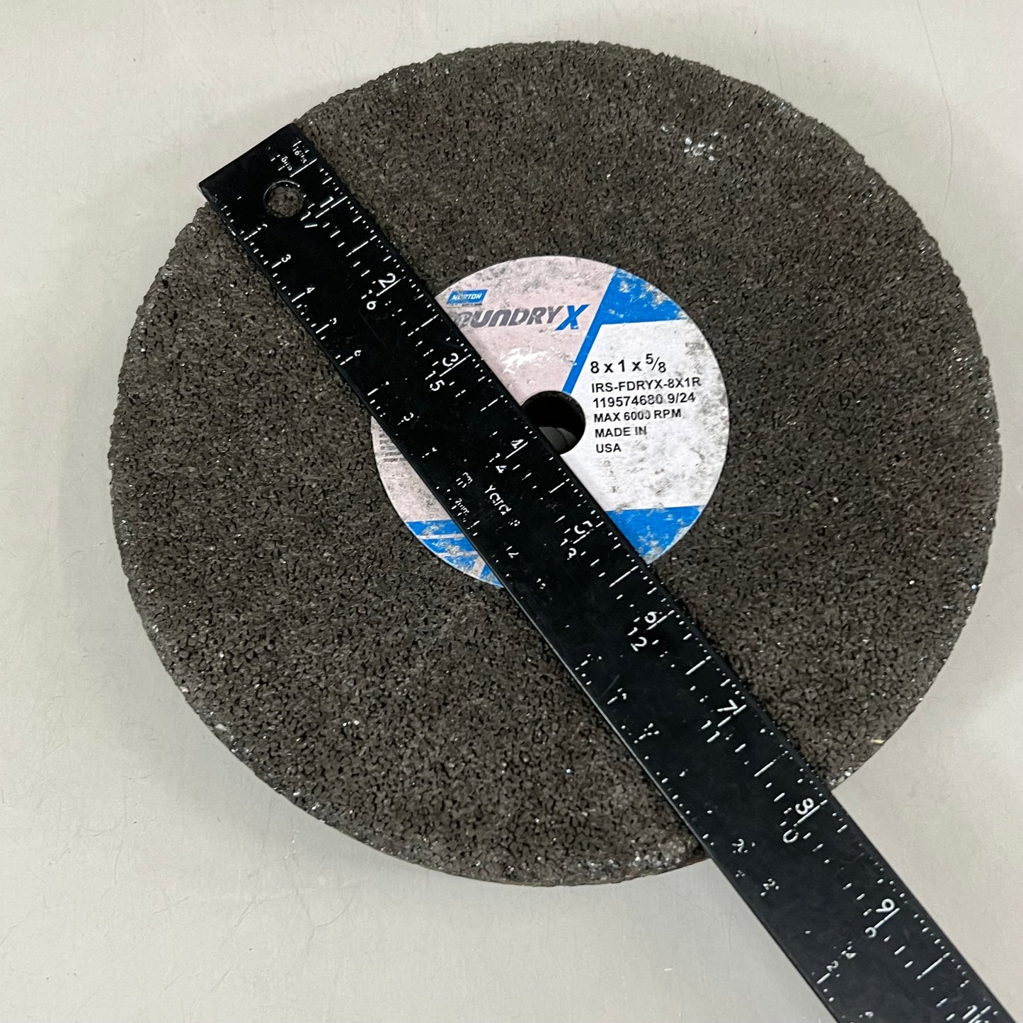 NORTON FOUNDRY Grinding Wheel 8" x 1" x 5/8" 9/24 grit Black IRS-FDRYX-8X1R