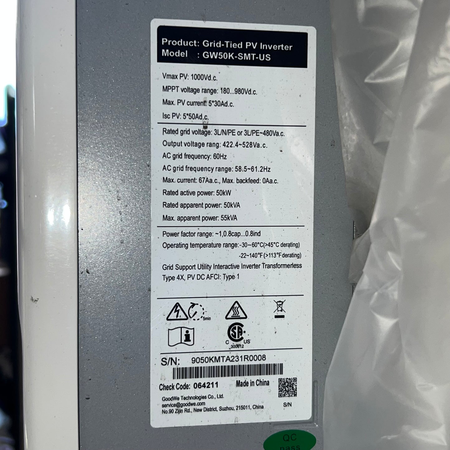 GOODWE TECHNOLOGIES Grid Tied PV Inverter 1000Vd White GW50K-SMT-US 20"L x 39"H x 10"W