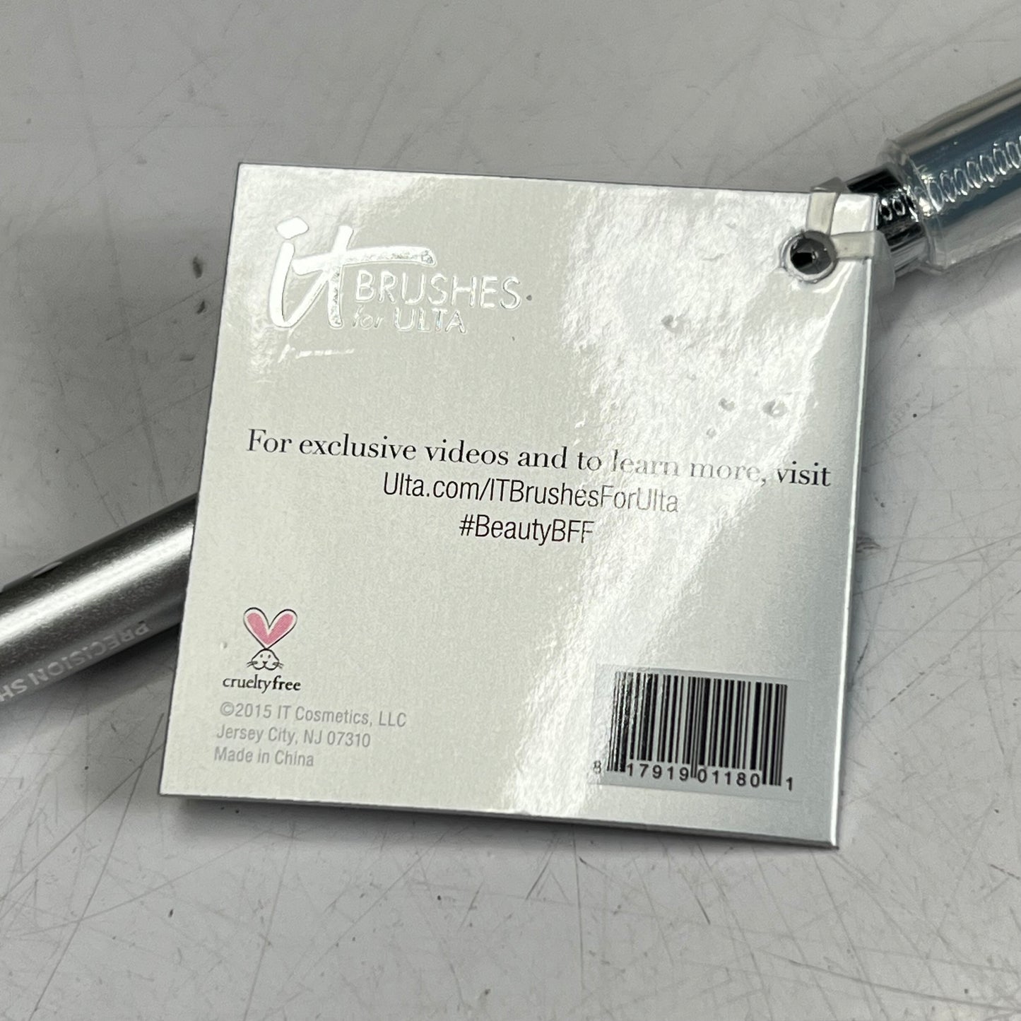 IT COSMETICS (2 PACK) Airbrush Precision Shadow Brush #112 Brown/Silver