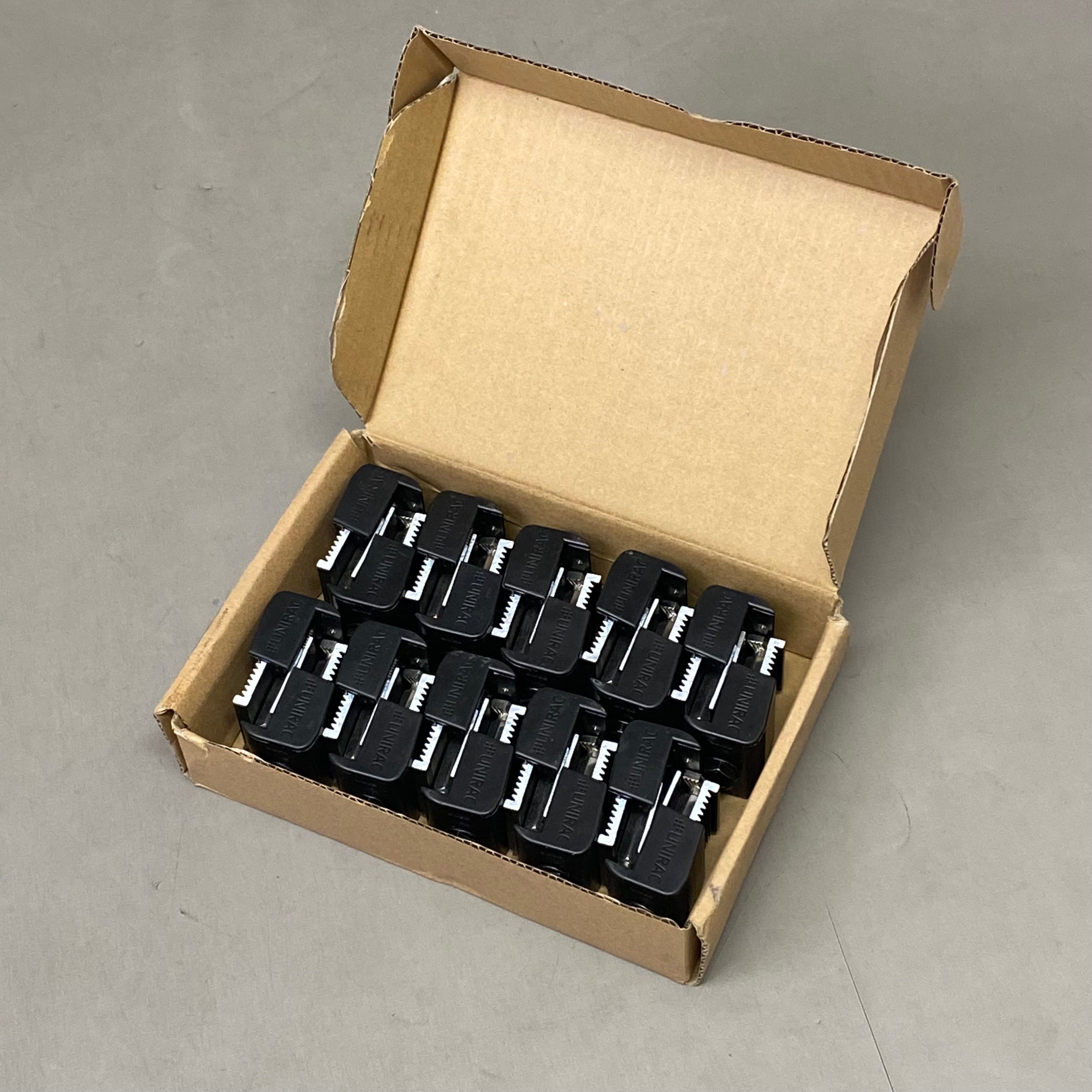 NEW Unirac 302050D Universal AF End Clamp DRK (Box of 20 NEW Unirac 302050D Universal AF End Clamp DRK (Box of 20