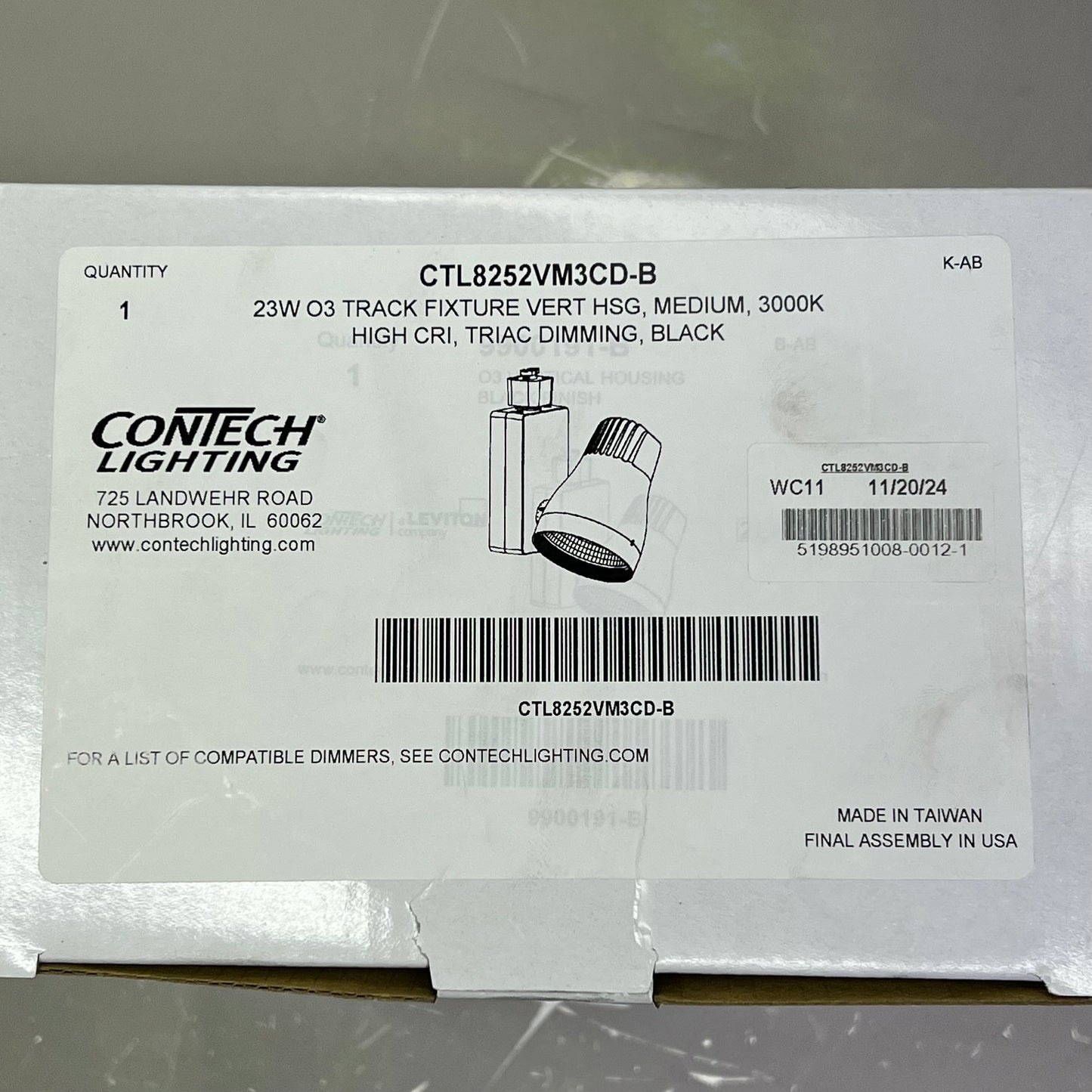 CONTECH LIGHTING Leviton Track Fixture Vert HSG 3000K CRI Black CTL8252VM3CD-B