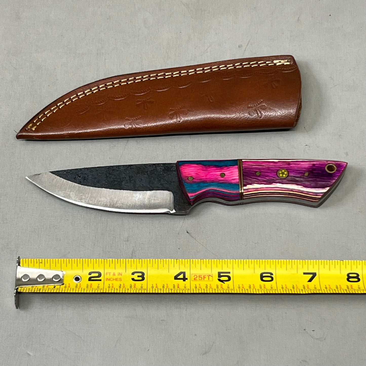 XROSSROADS Handmade Damascus Steel Hunting Knife W/ Leather Sheath 8" Multicolor