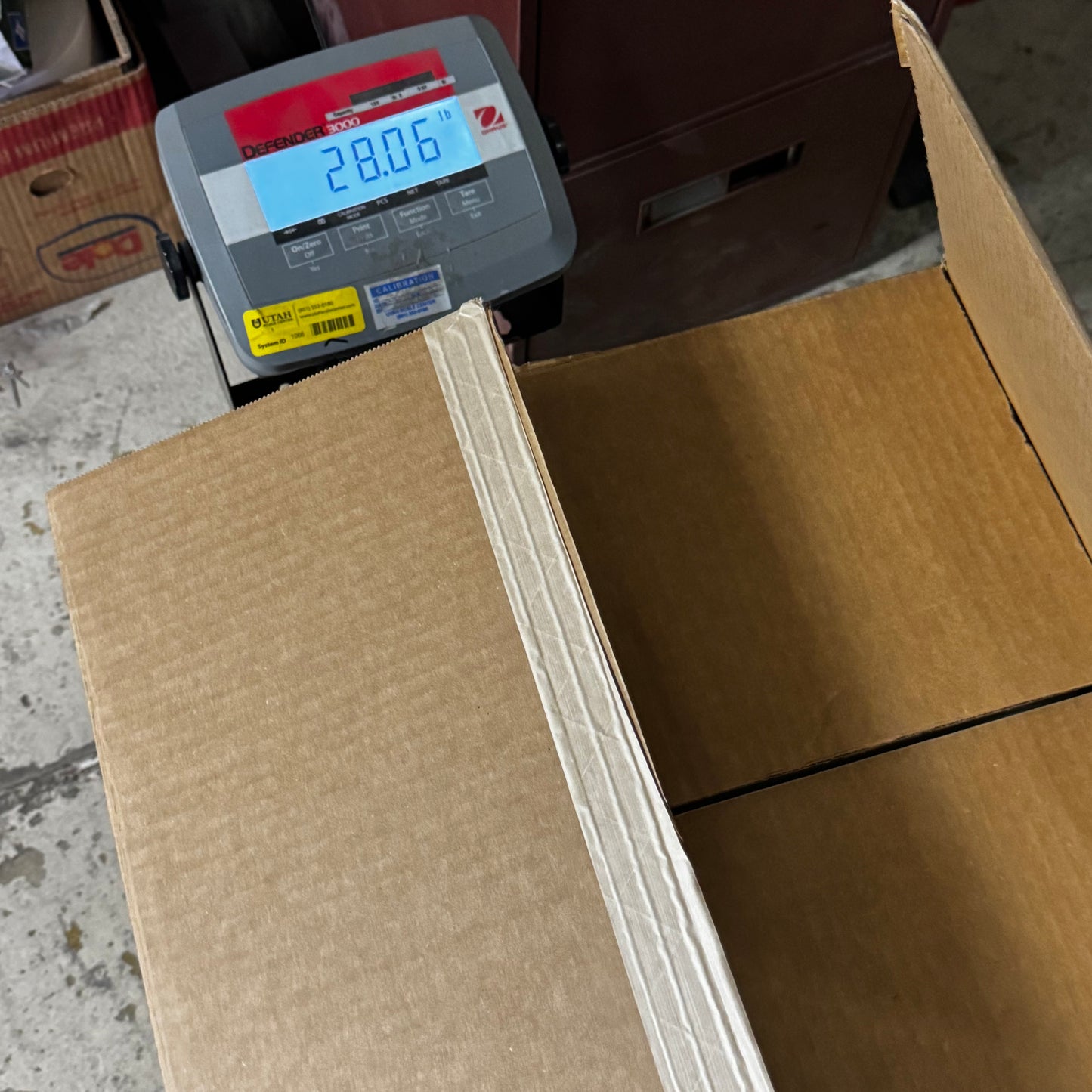 ZA@ BOTTEGA LOUIE (2000 Pcs) Napkins Made of White Airlaid Sz 12" x 12" (New)