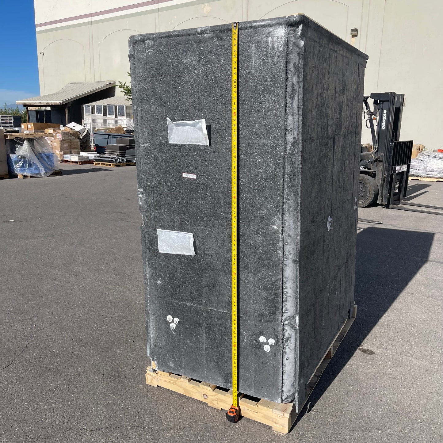 ZA@ Pallet of FIBER CARE BATHS Shower Unit White (Damaged)(A)