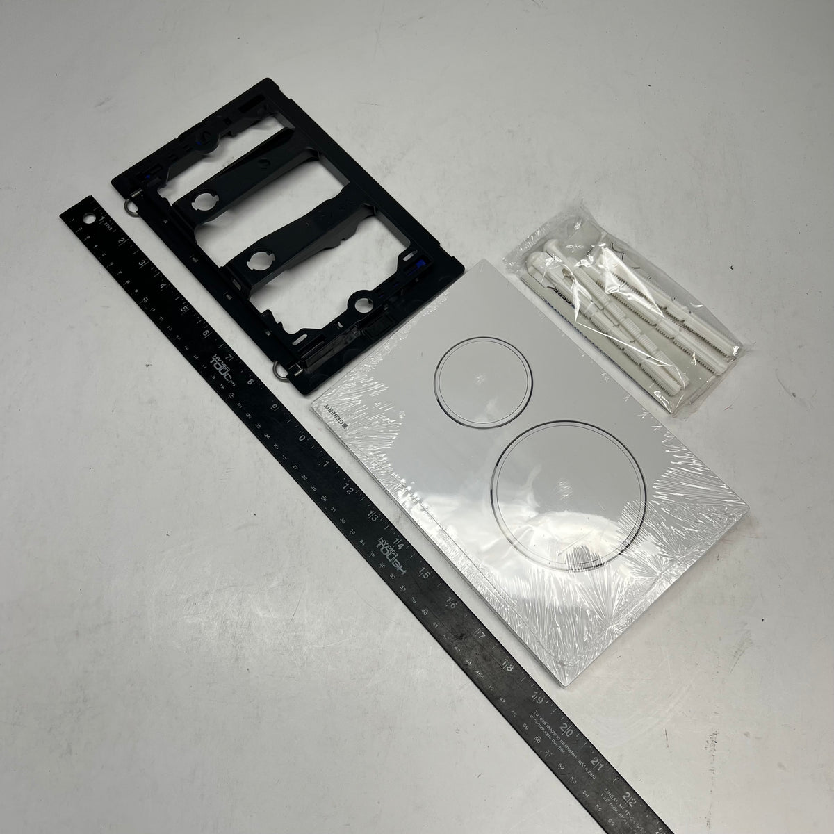 GERBERIT Sigma 20 Round Flush Plate Gloss White W/ Matte White 115.882.11.1
