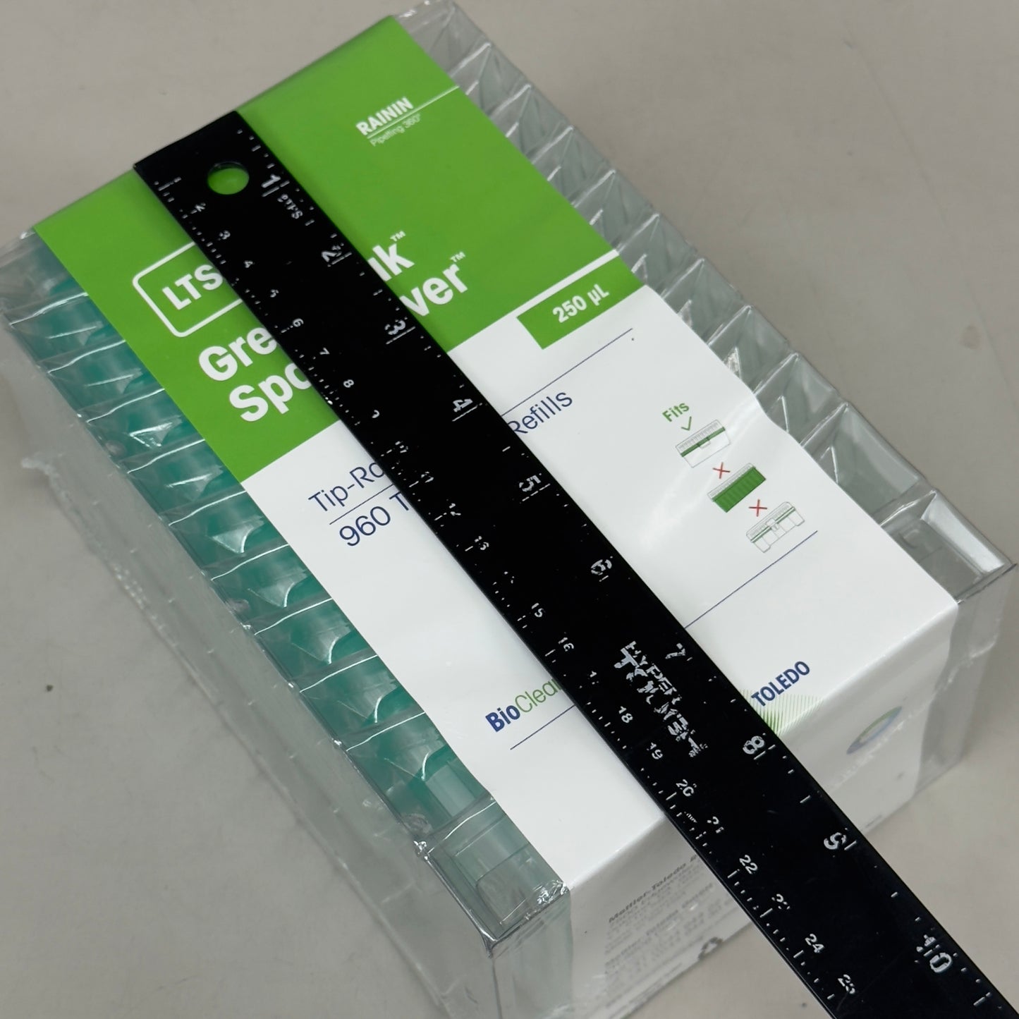 RAININ (960 Tips) Green-Pak Space Saver Tip-Rack Refills 250UPL Green 30389299