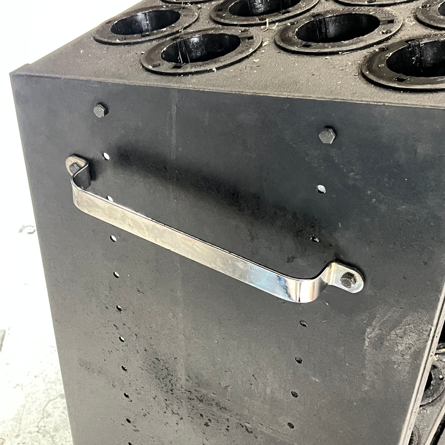 SUPER SCOOT HUOT 12 Gauge Steel Tool Holder Cart 48 Tool Slots (Used)