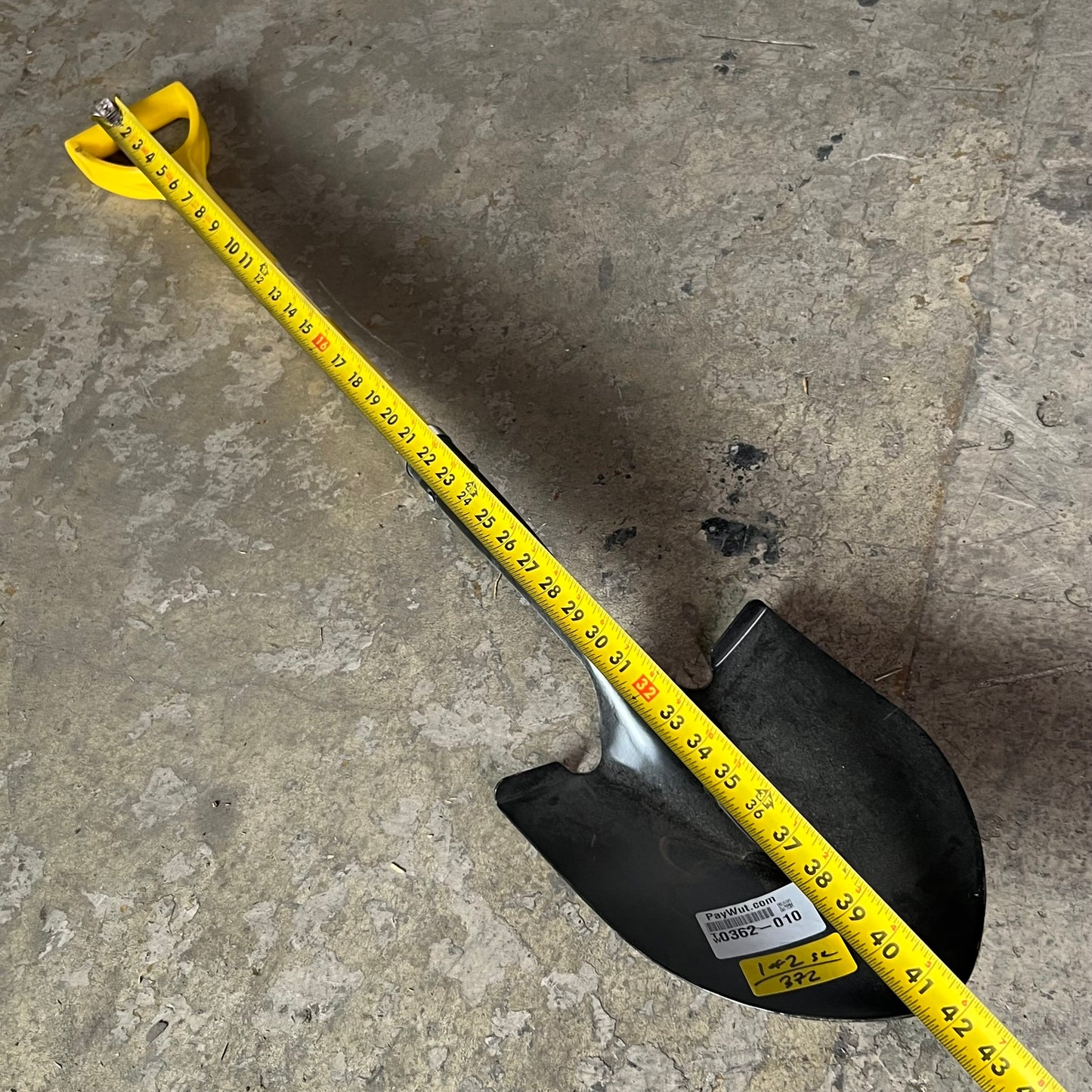 PLUMB-PRO Handle Round Point Super Shovel 27" D, Yellow & Black 326