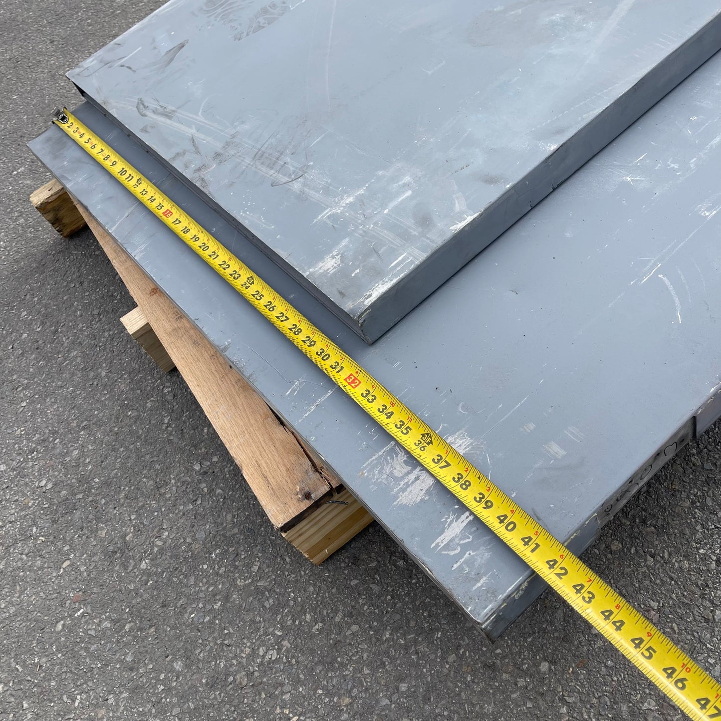 ZA@ Pallet of MIXED Steel Doors 83”x41.5” Grey (AS-IS)