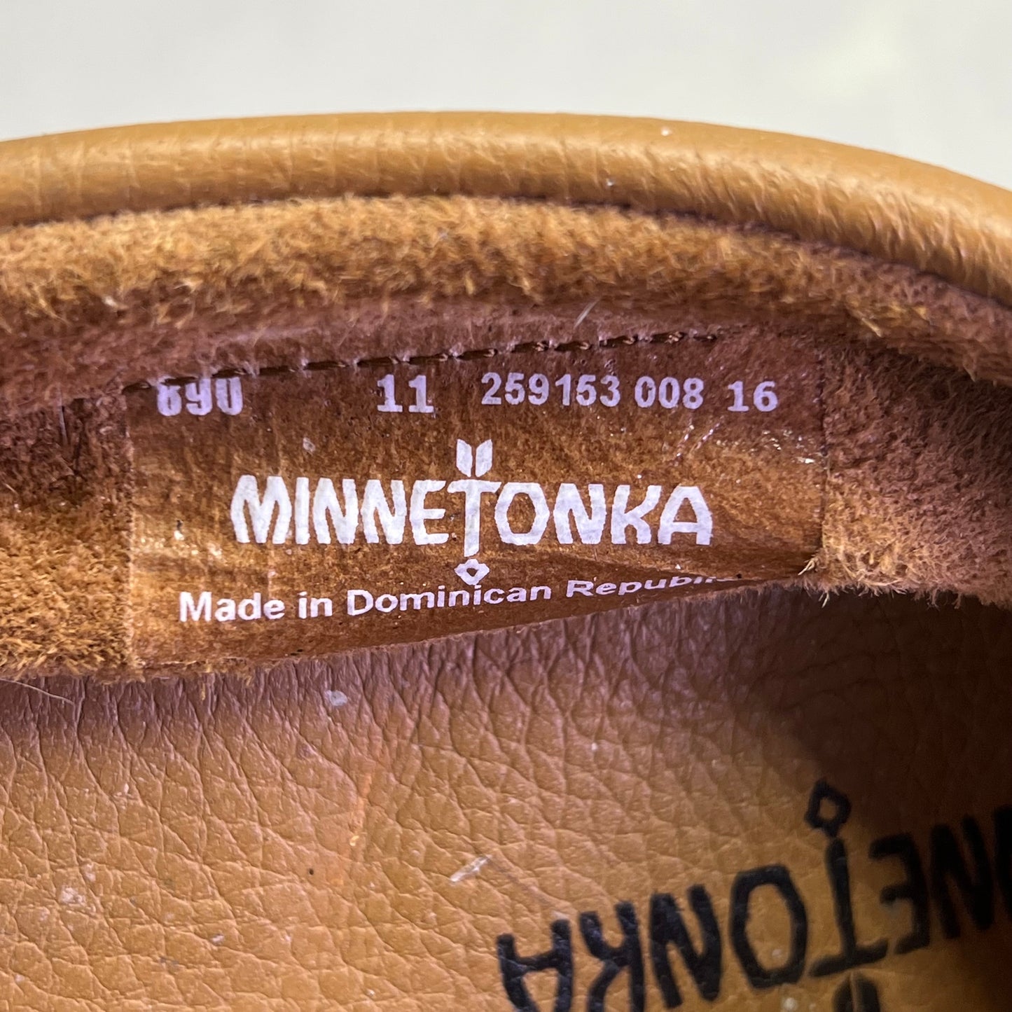 MINNETONKA Genuine Moosehide Classic Men's Sz 11 Natural / Brown (Pre-Owned )