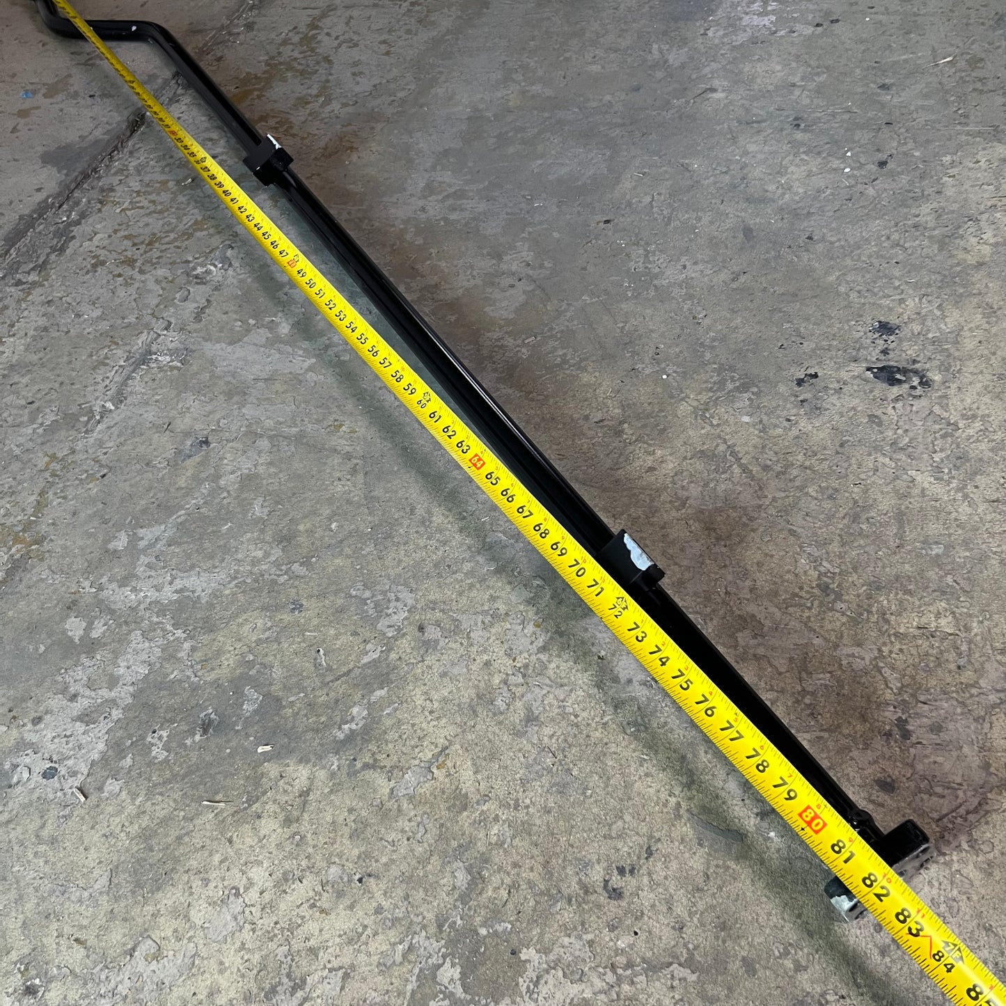HYSTER YALE Sway Arm Suspension 82"L Black (AS-IS, A Little Damage)