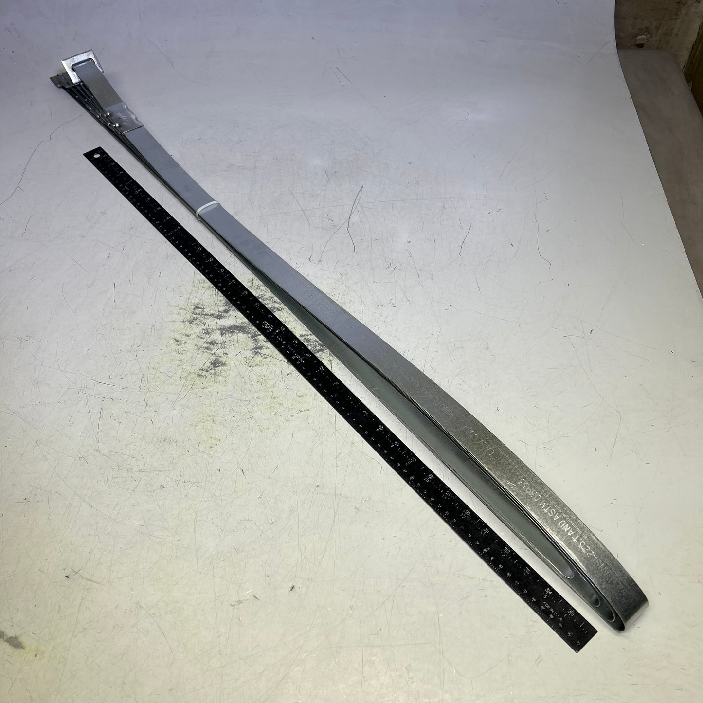 MINUTE MAN (4 PACK) Anchor Straps Galvanized Coat Frame Tie 1-1/4" X 7'