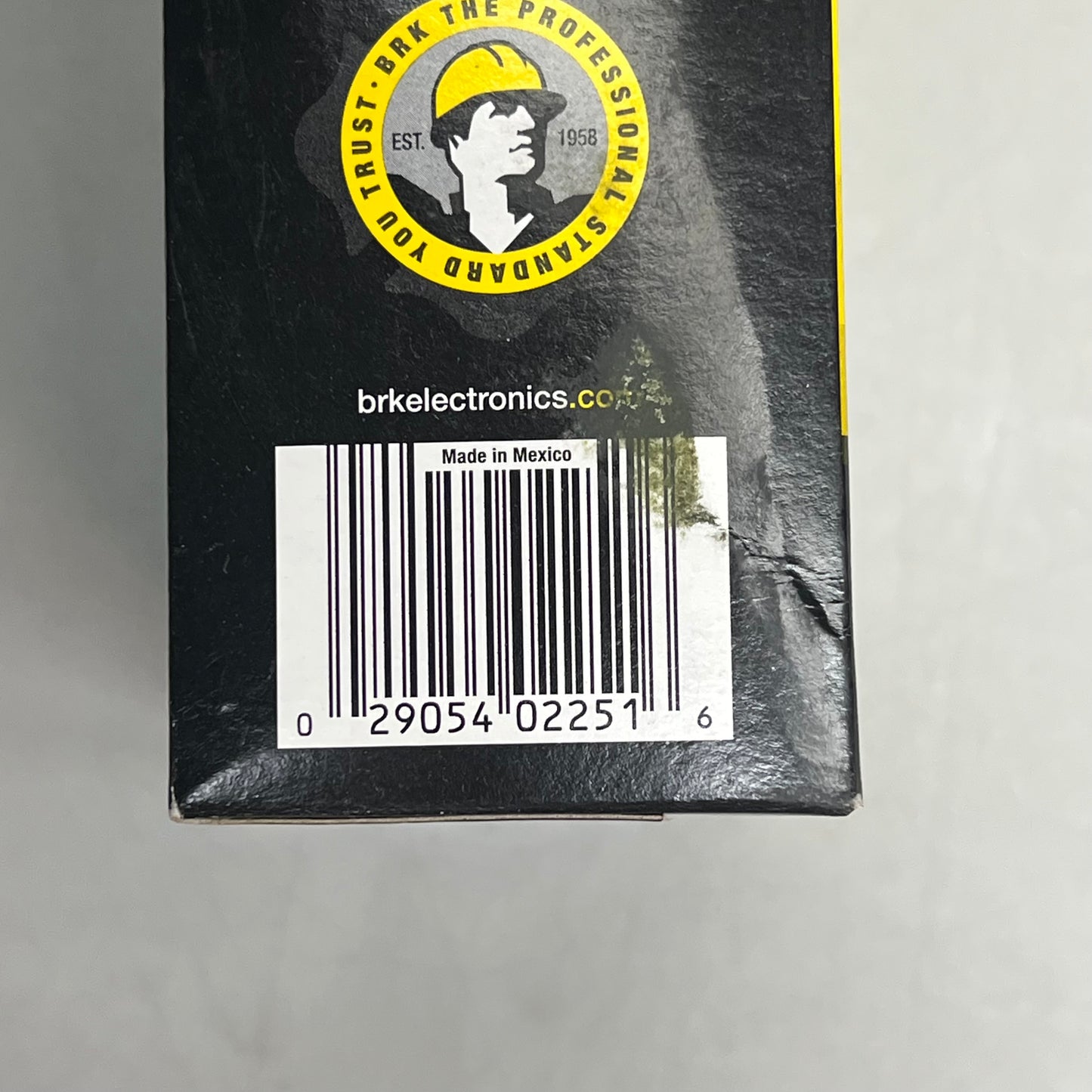 FIRST LINE Interconnect Hardwire Smoke Alarm W/ 10 Year Battery Backup SMI105-AC