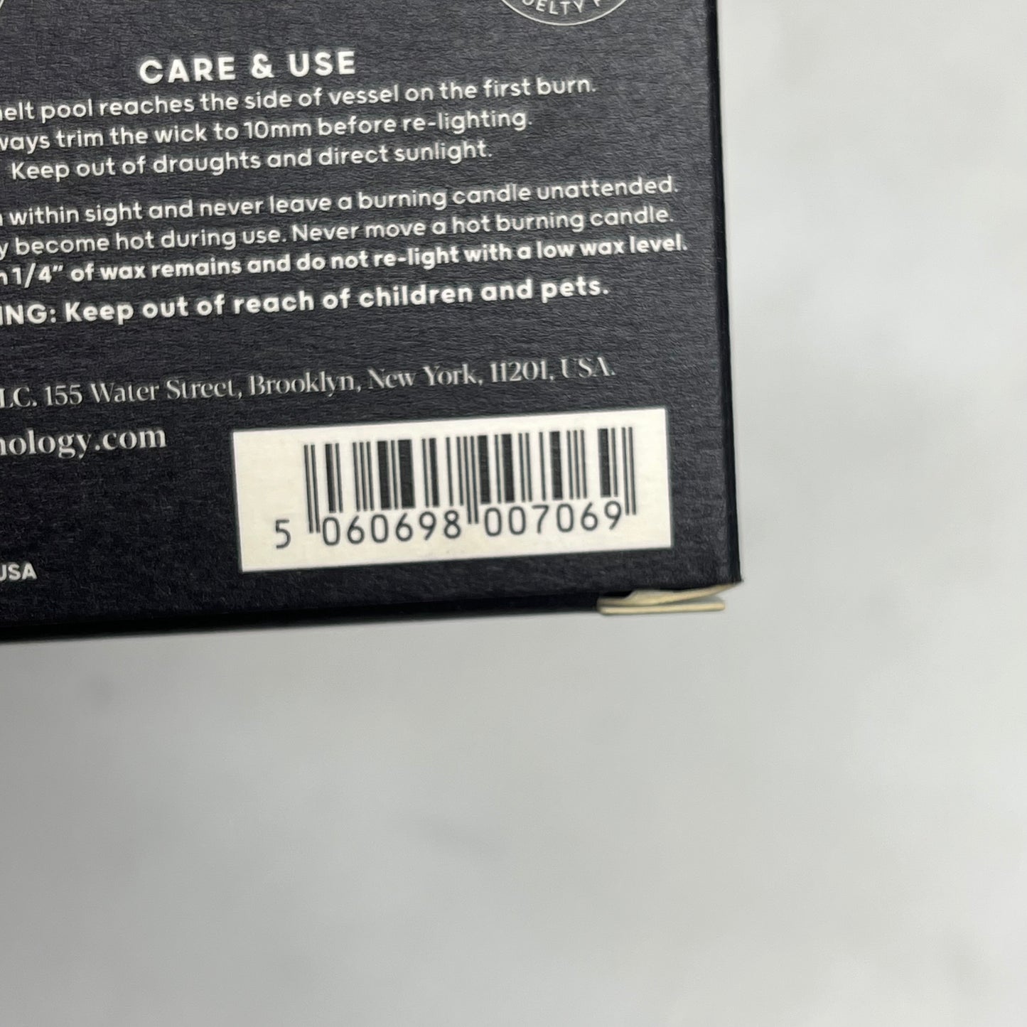 OSMOLOGY (2 PACK) Indian Sandalwood Candle 15 hr Burn 2.5 oz Grey OSM0168