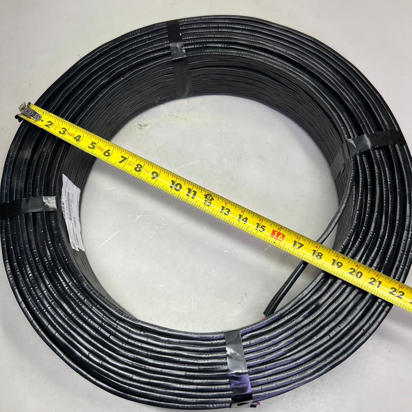 SUPERIOR ESSEX Aerial Service Drop Wire 6 Pair 22 AWG 400 ft, Black 12-006-08