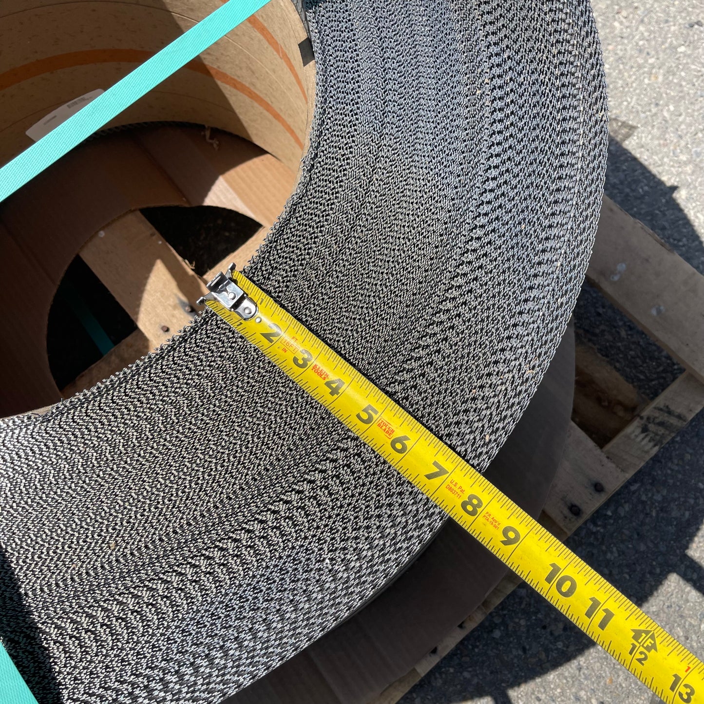 ZA@ Pallet of METALEX Expanded Metal Mesh Roll for Machine Guards, Filters, Sunshades, Fencing, etc. 14” W Steel (AS-IS)